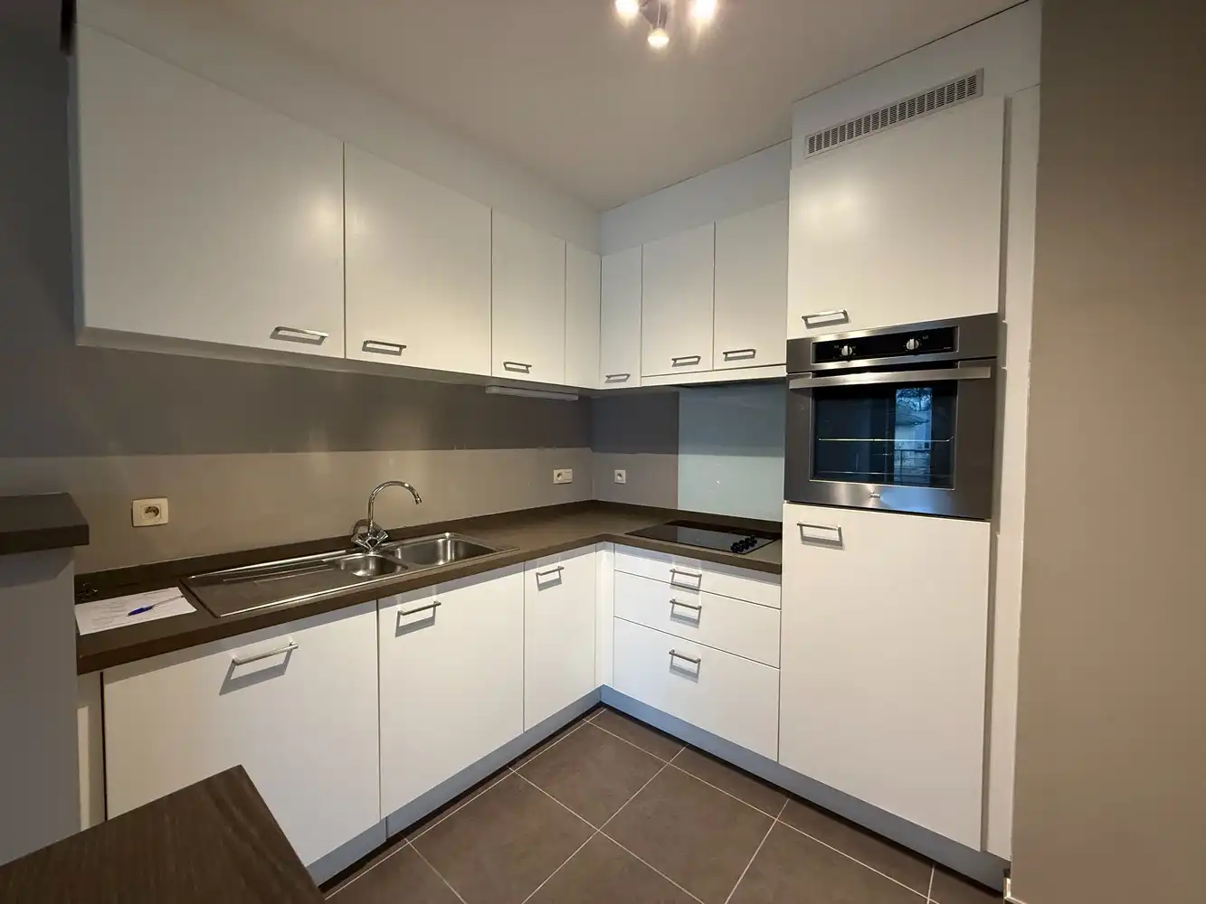 APP. I 2 SLPK I GARAGEBOX I DUFFEL foto 4