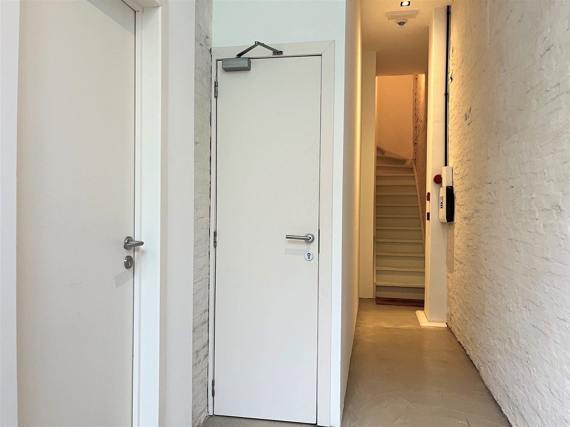 Gelijkvloers gemeubeld appartement op het Eilandje! foto 9