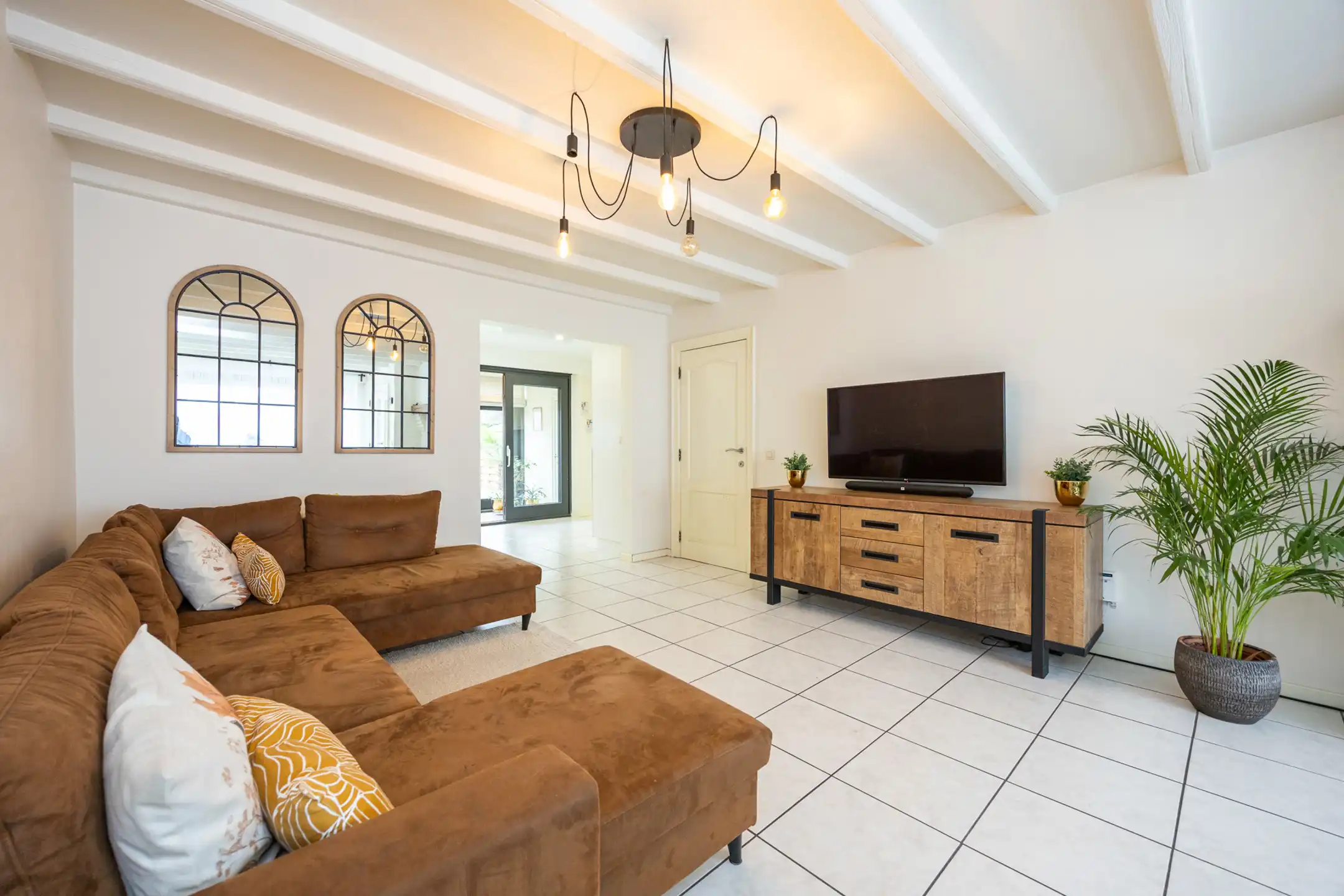 Gunstig gelegen woning met drie slaapkamers en garage foto 8