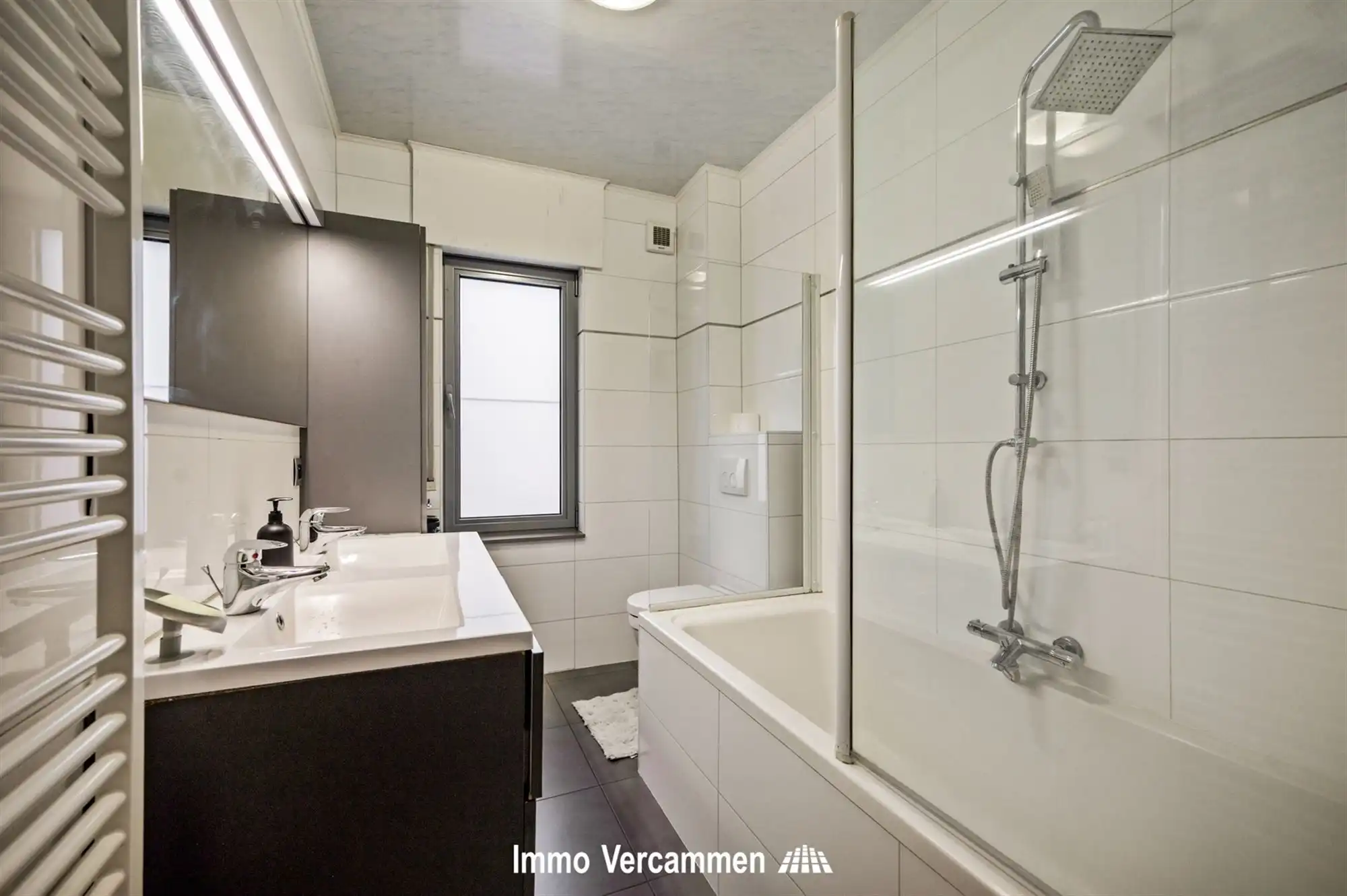 Instapklare woning met 4 SLPK te Mechelen foto 12