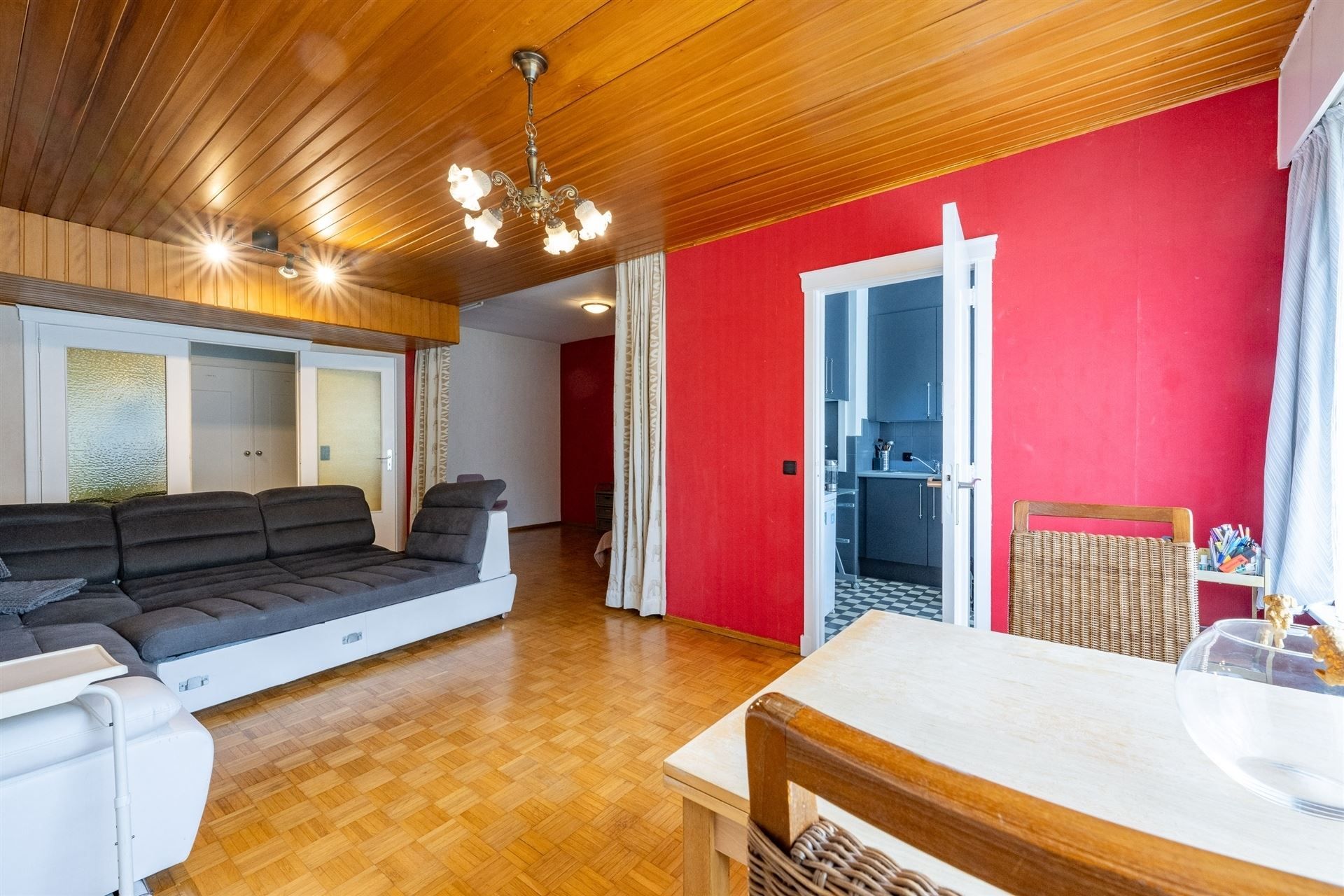 Verzorgd gelijkvloers studioappartement met slaaphoek.  foto 8