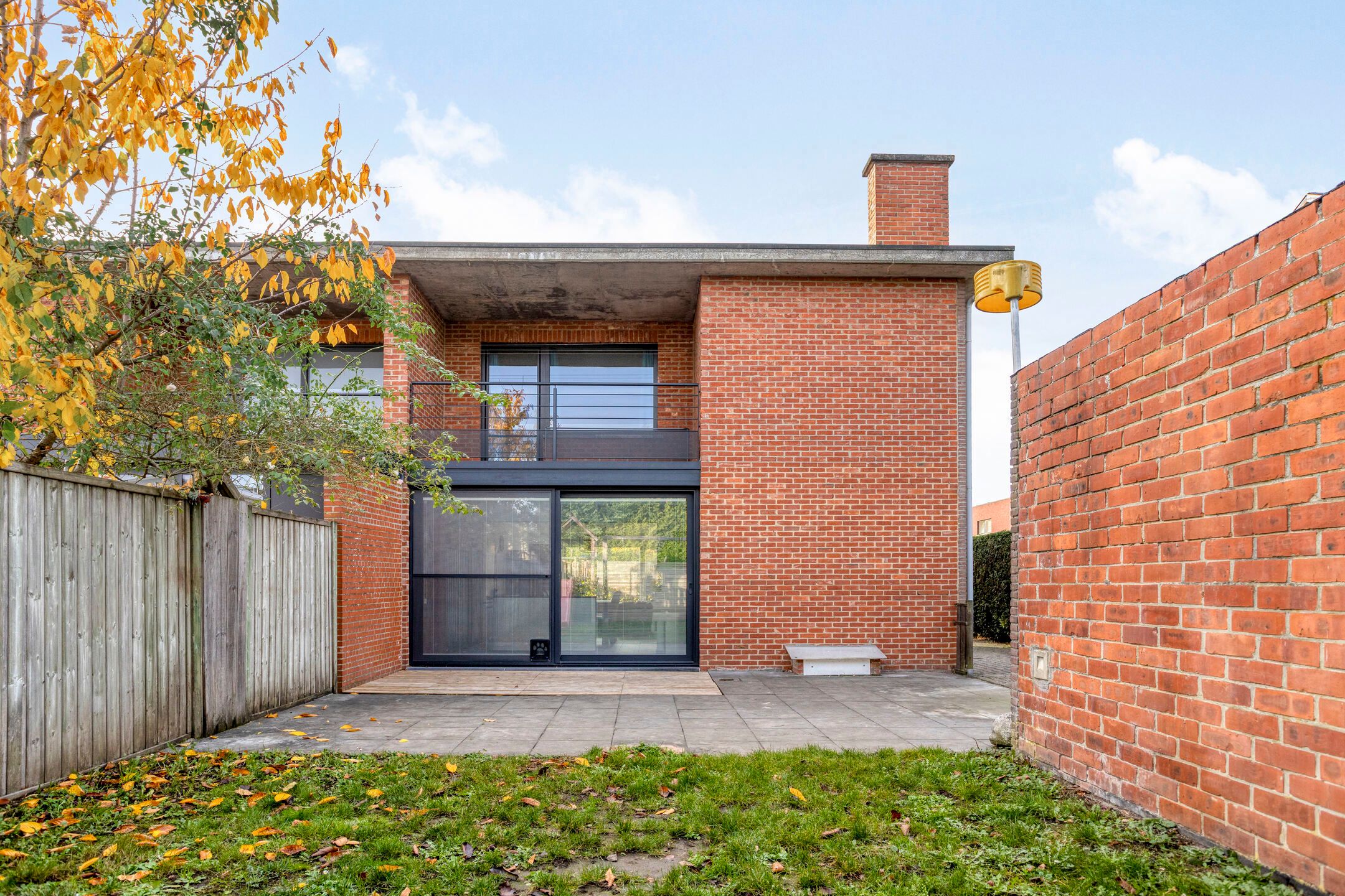 Halfopen bebouwing op uitstekende locatie foto 28