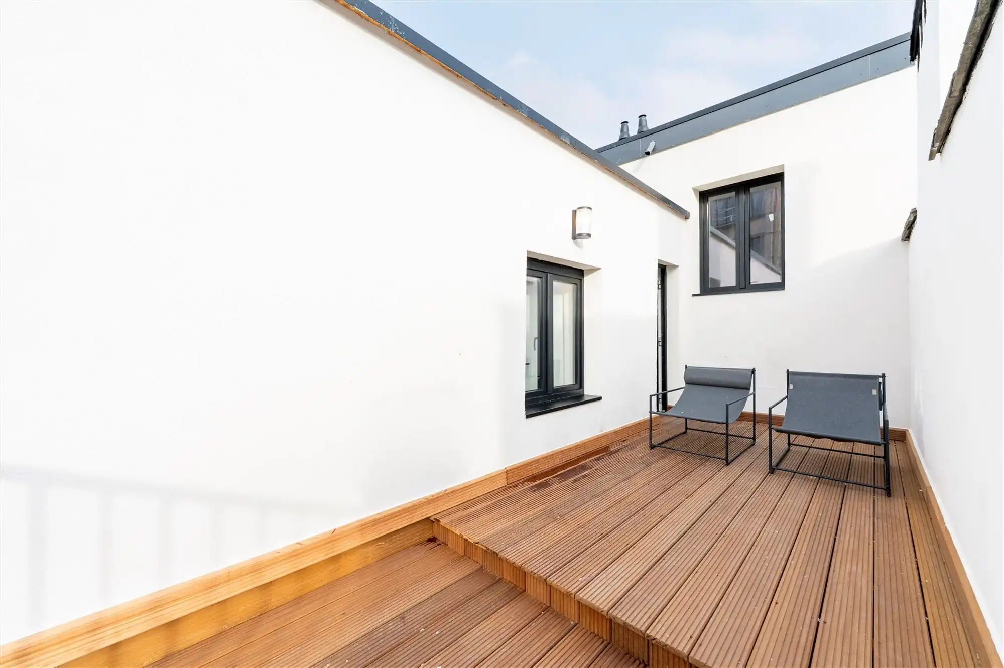 Gerenoveerde opbrengsteigendom met 2 appartementen foto 8