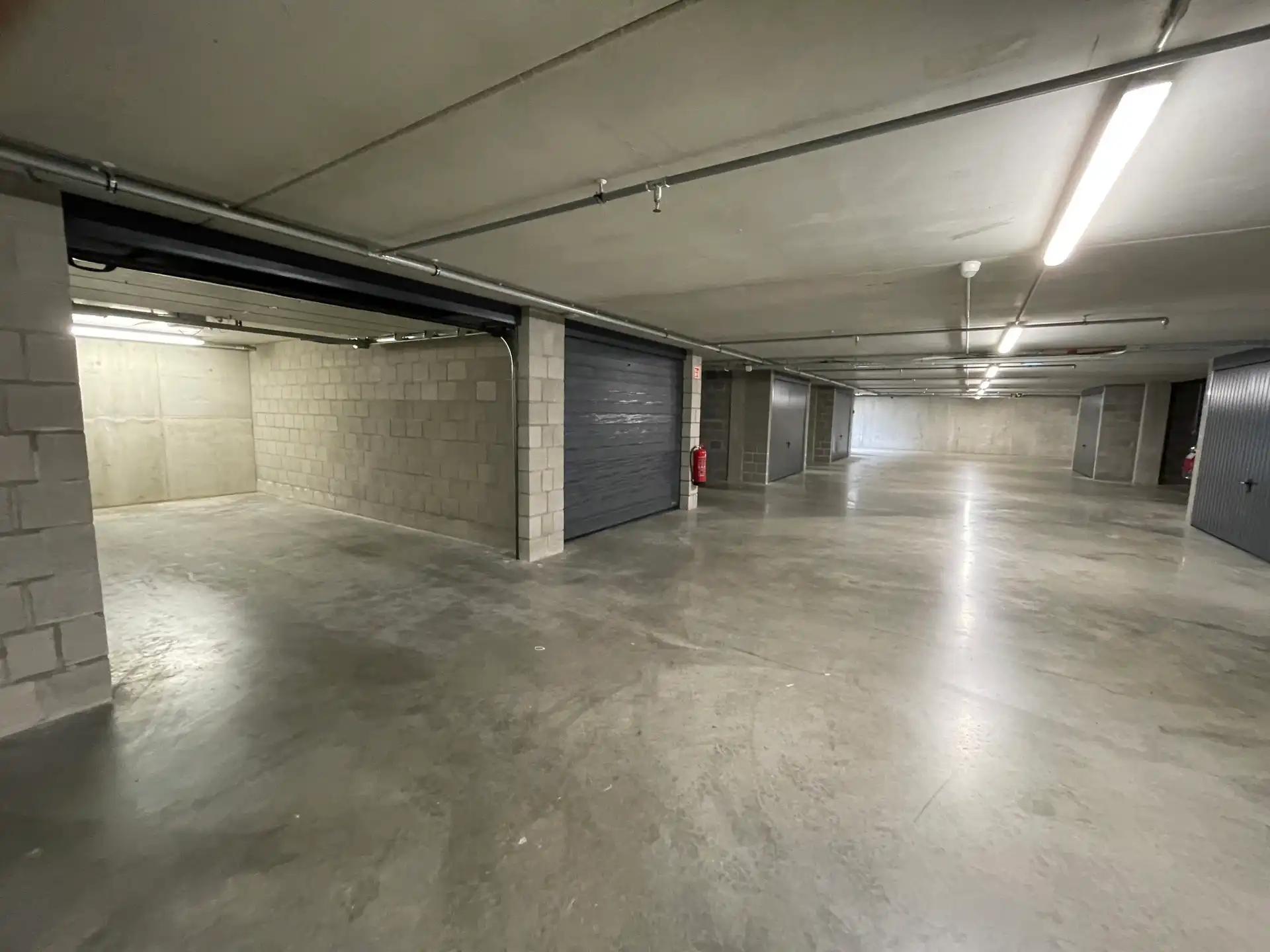 Garage te koop foto 2