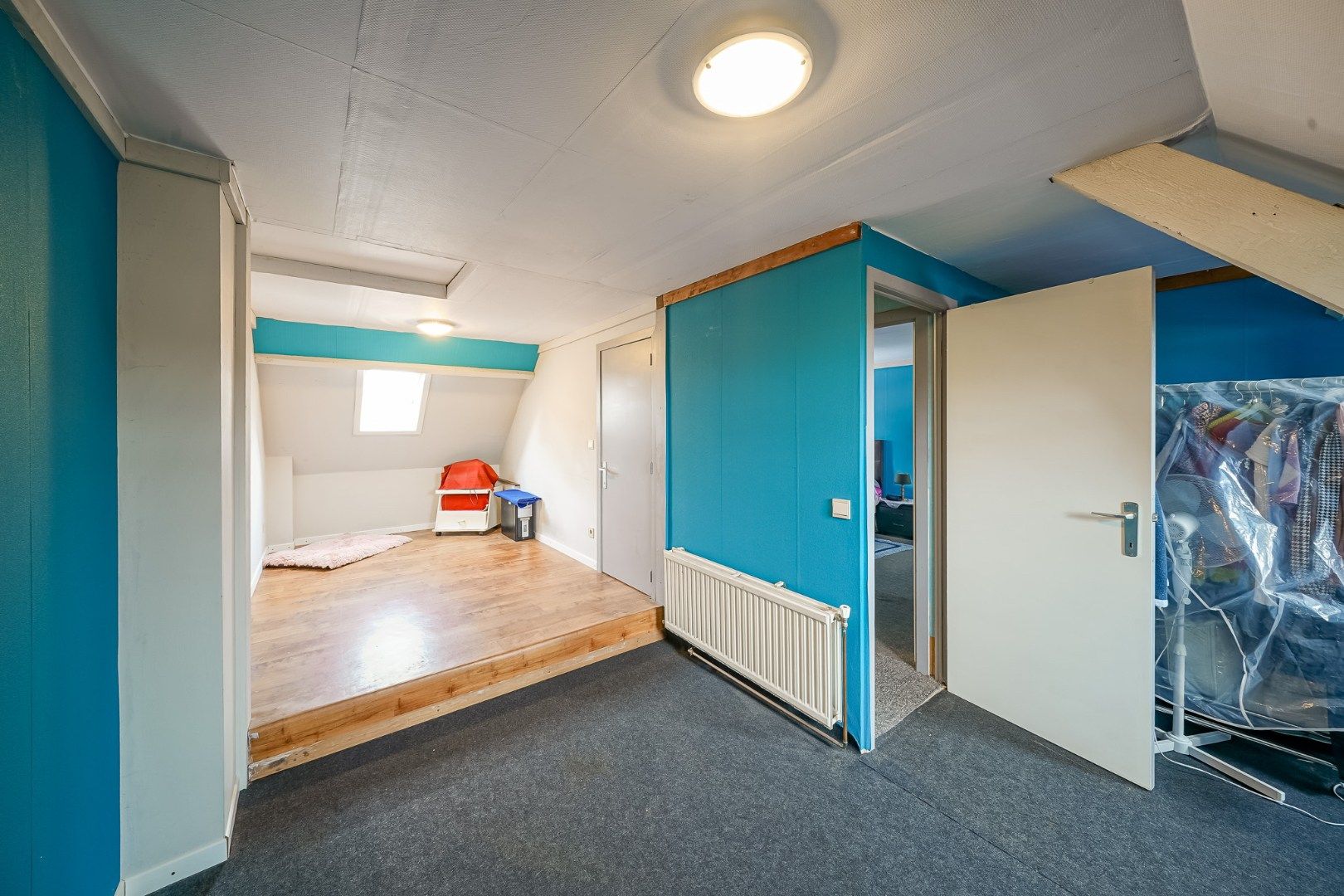 Ruime woning met drie slaapkamers - met loods/garage  foto 15