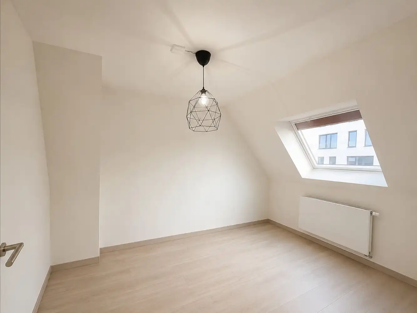 Moderne gezinswoning met 3 slaapkamers, tuin en garage in het hart van Zutendaal foto 7
