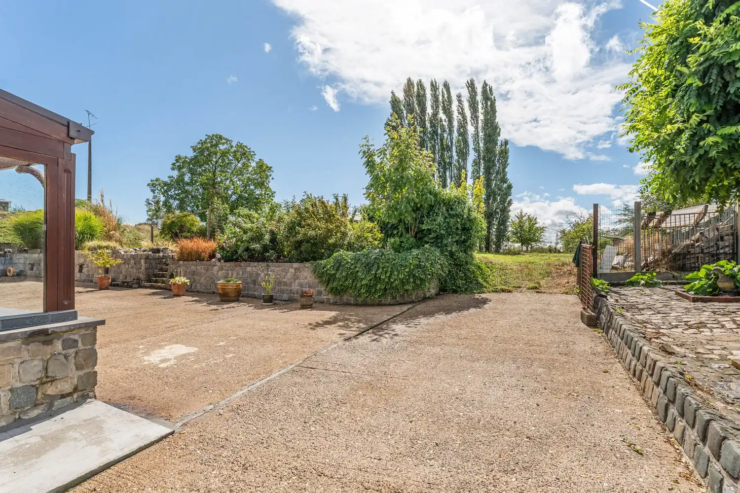 Ruime en instapklare woning op een uitzonderlijk groen perceel van 25a 29ca foto 23