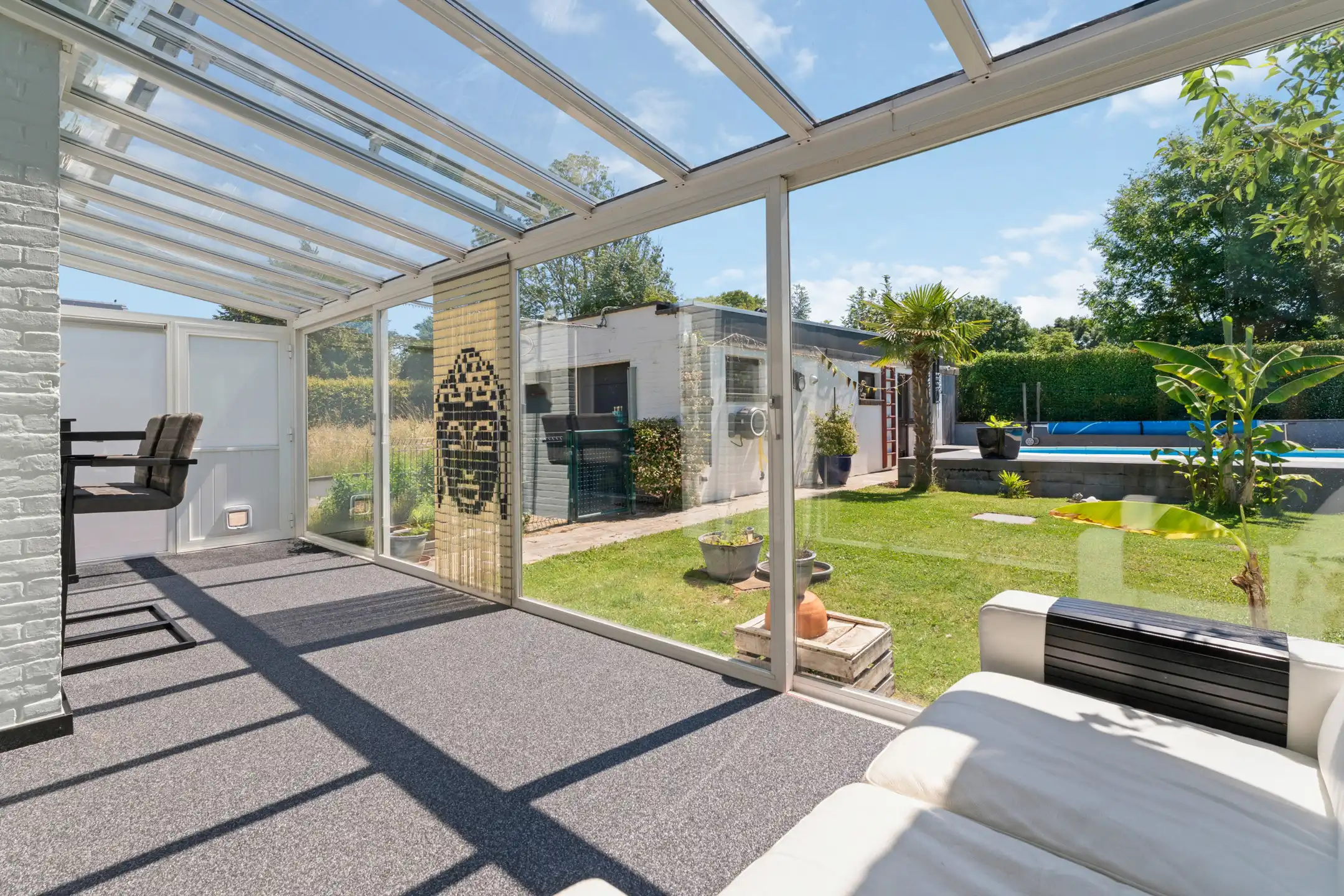 Instapklare woning met zwembad in Valmeer foto 10