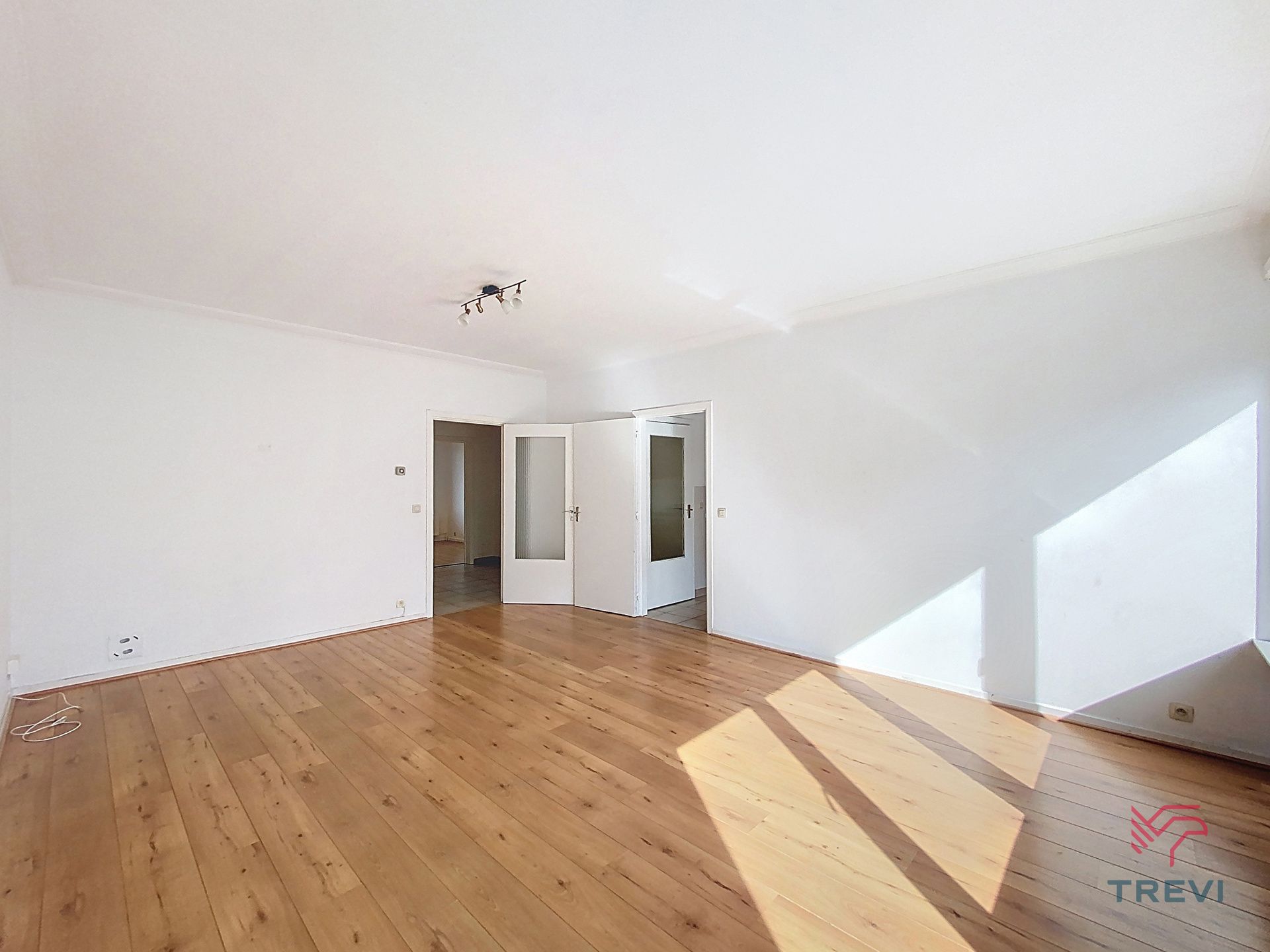 Appartement met 2 slaapkamers en parkeerplaats foto 3