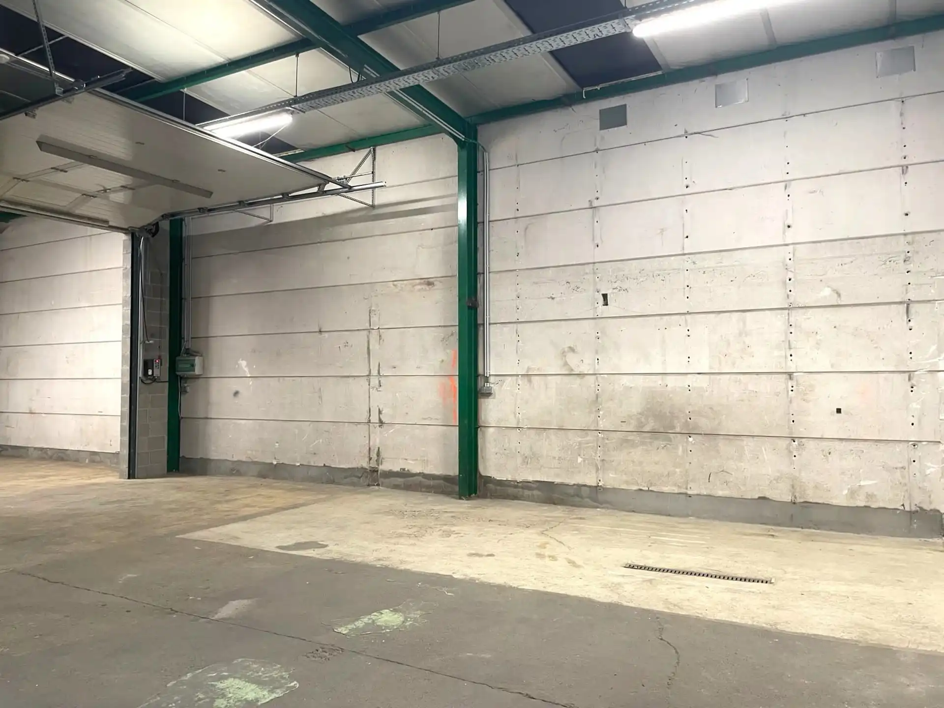 Goed gelegen magazijnen van 120 m² te Nijlen foto 5