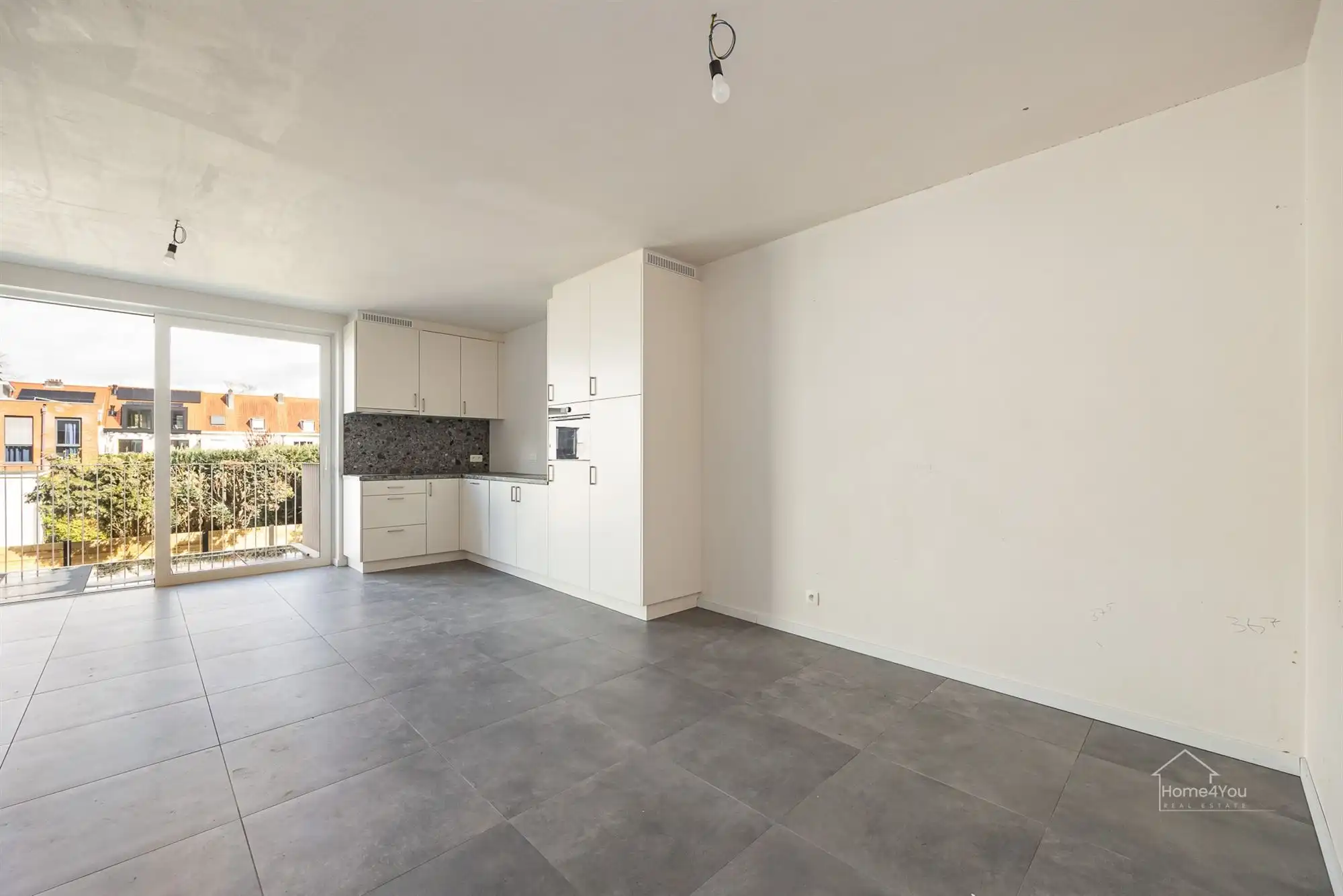 Nieuwbouw appartement met ruim terras foto 2