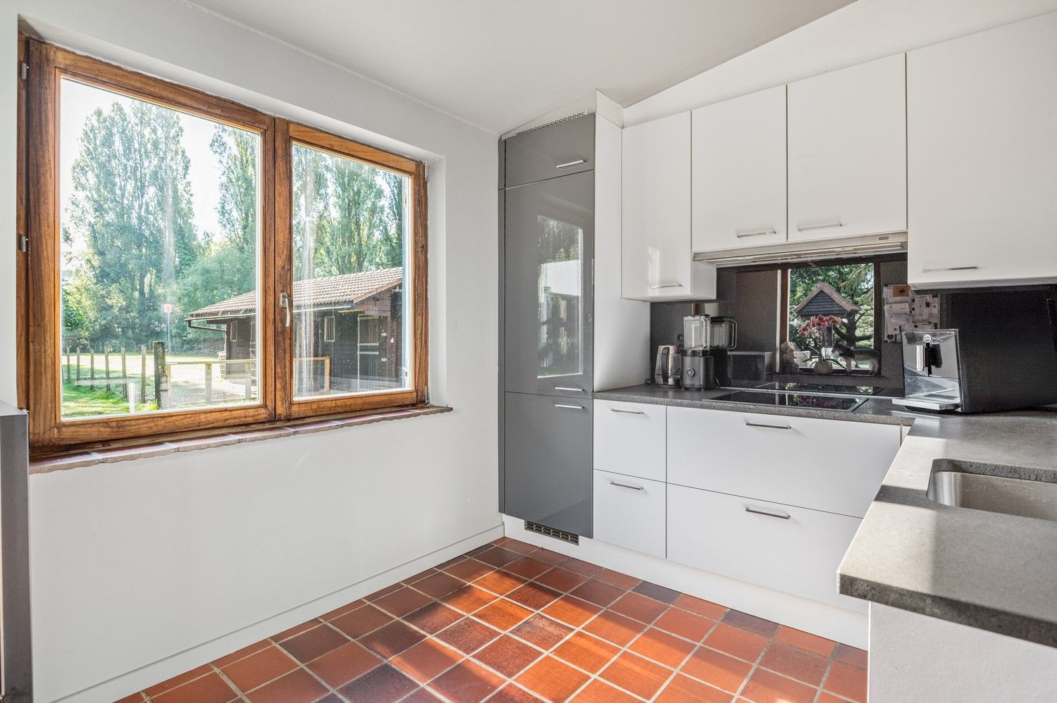 Charmante hoeve in een oase van groen foto 12