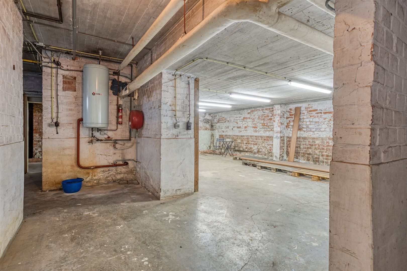 Woning met industriehal op topligging in Maasmechelen foto 20