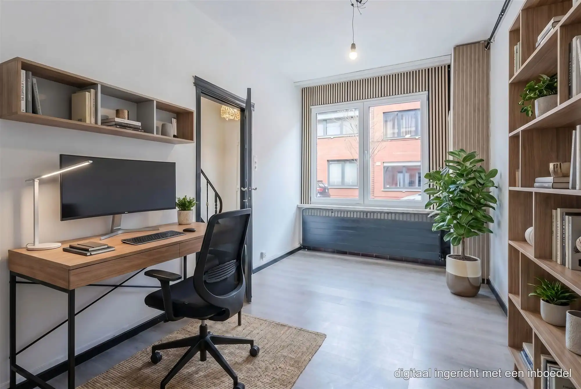 Gerenoveerde ruime gezinswoning met 4 slpks foto 5
