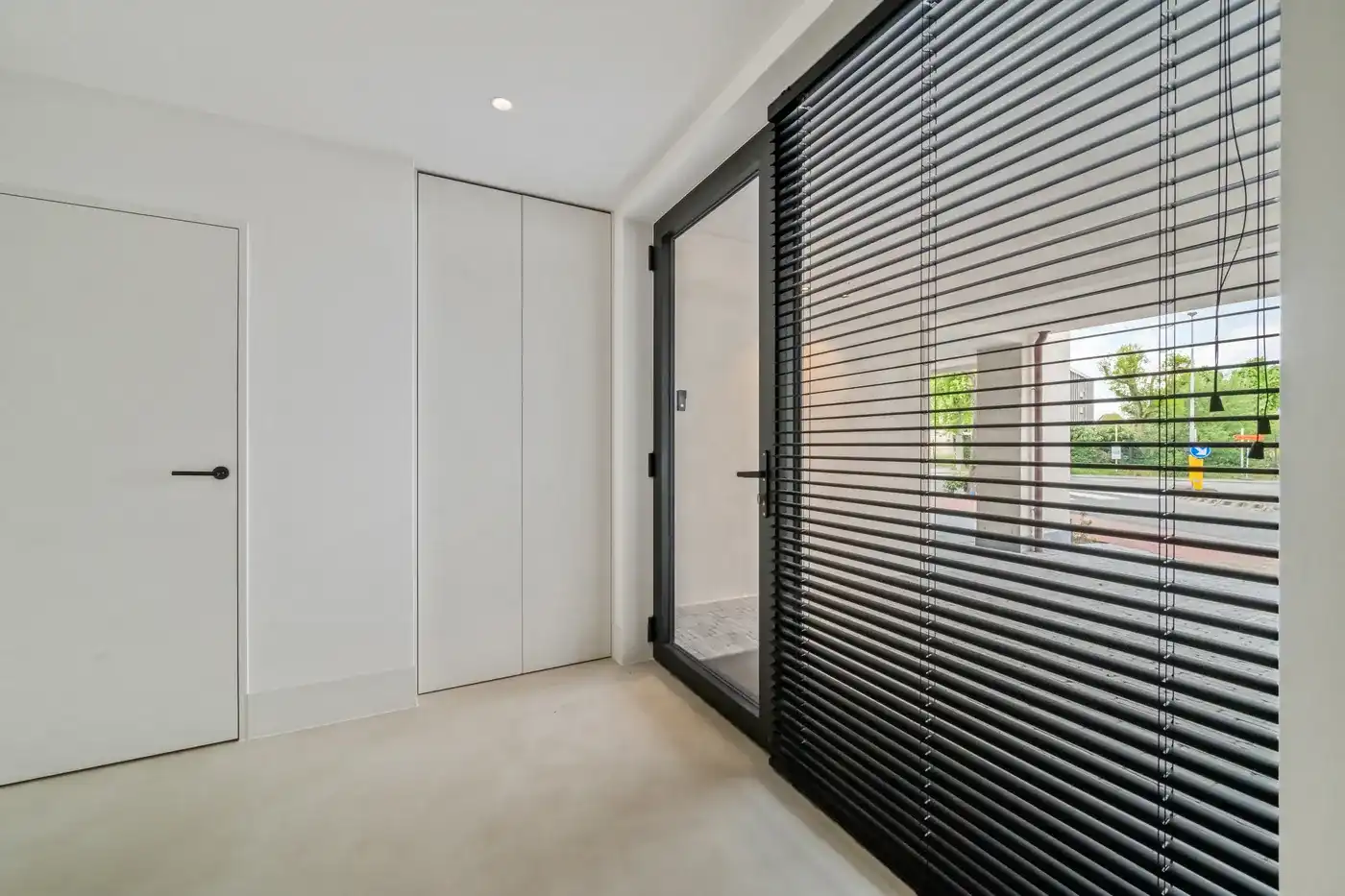 Instapklare en fijn afgewerkte nieuwbouwwoning met 4 slaapkamers nabij het centrum en de markt van Knokke. foto 20
