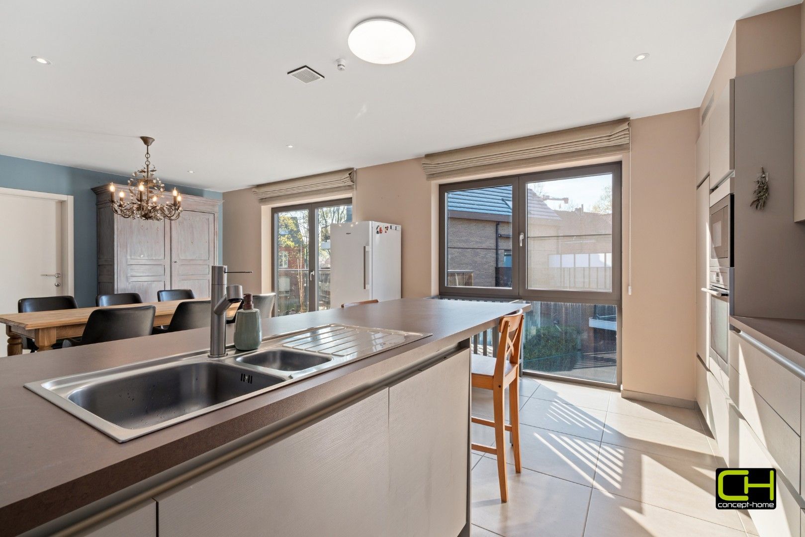 Ruim appartement met twee slaapkamers te koop in Lovendegem foto 3