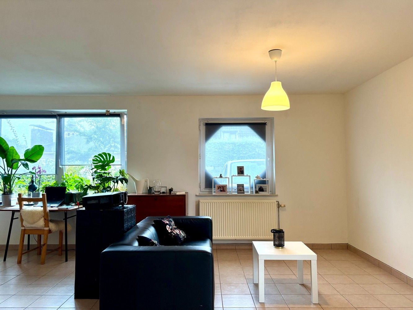 Instapklaar gelijkvloers appartement met aparte ingang, tuin en 2 staanplaatsen te Emblem! foto 5