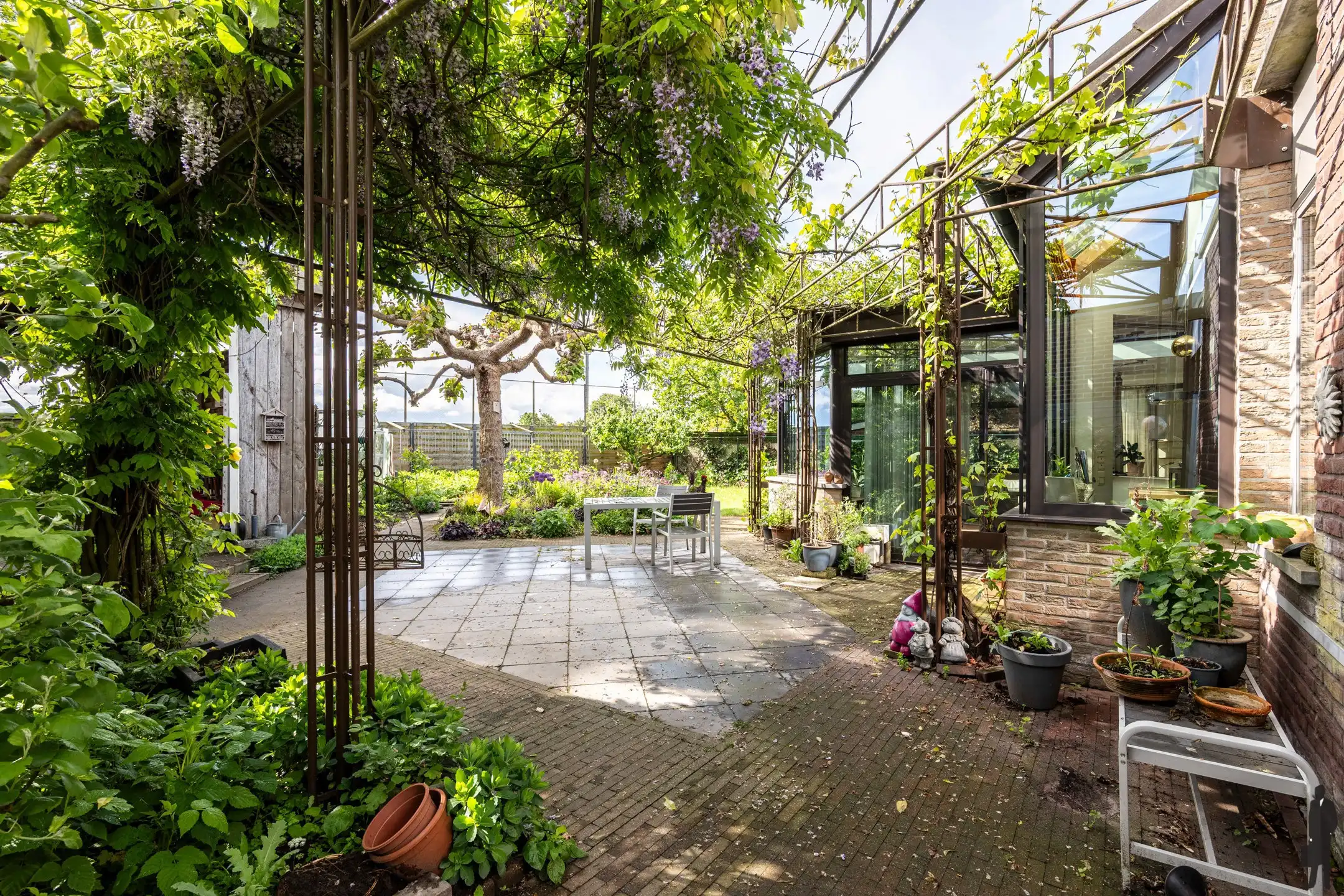 Vrijstaande, ruime gezinswoning met 5-7 slpk. en/of mogelijkheden tot kantoor - beroep aan huis foto 26