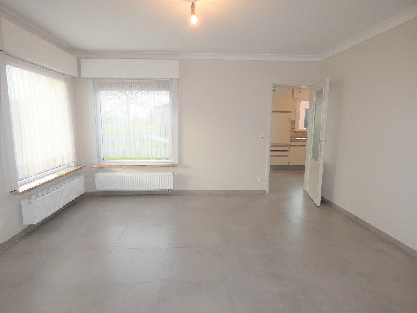 Gerenoveerde woning met 3 slpk, garage en tuin, Torhout. foto 3