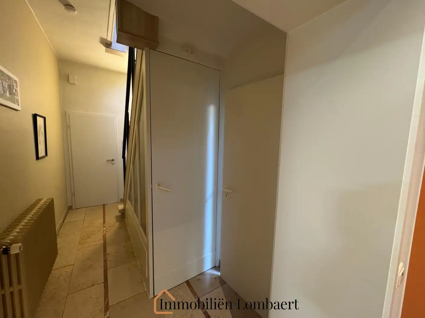 Charmante halfopen bebouwing te koop aan de Meensesteenweg in Roeselare - een kans om te personaliseren naar uw droomhuis! foto 13