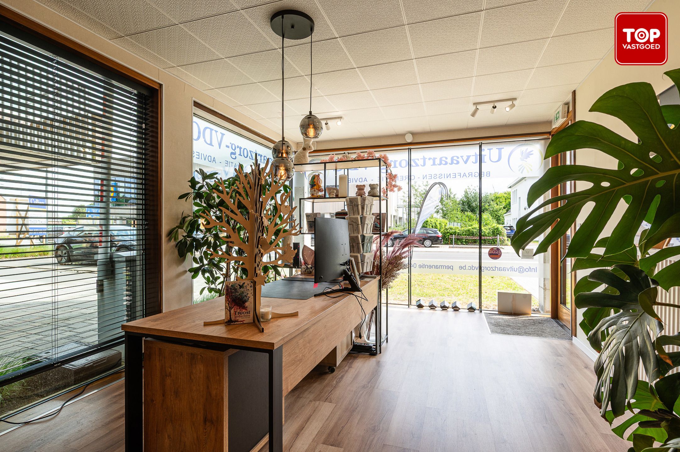 Handelsruimte met buitenruimte op topligging foto 5