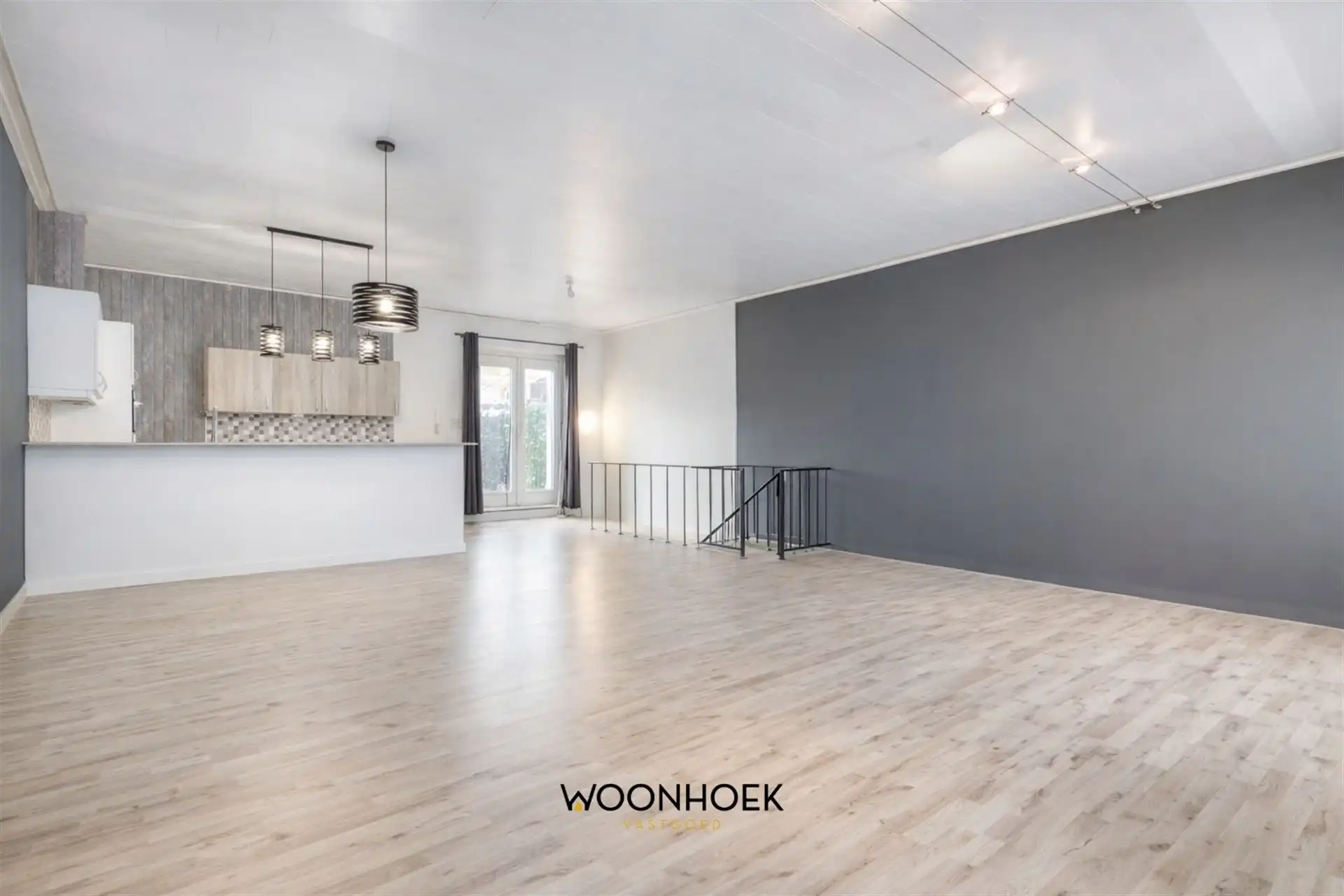 Ruim en comfortabel wonen in het hart van Zele foto 2