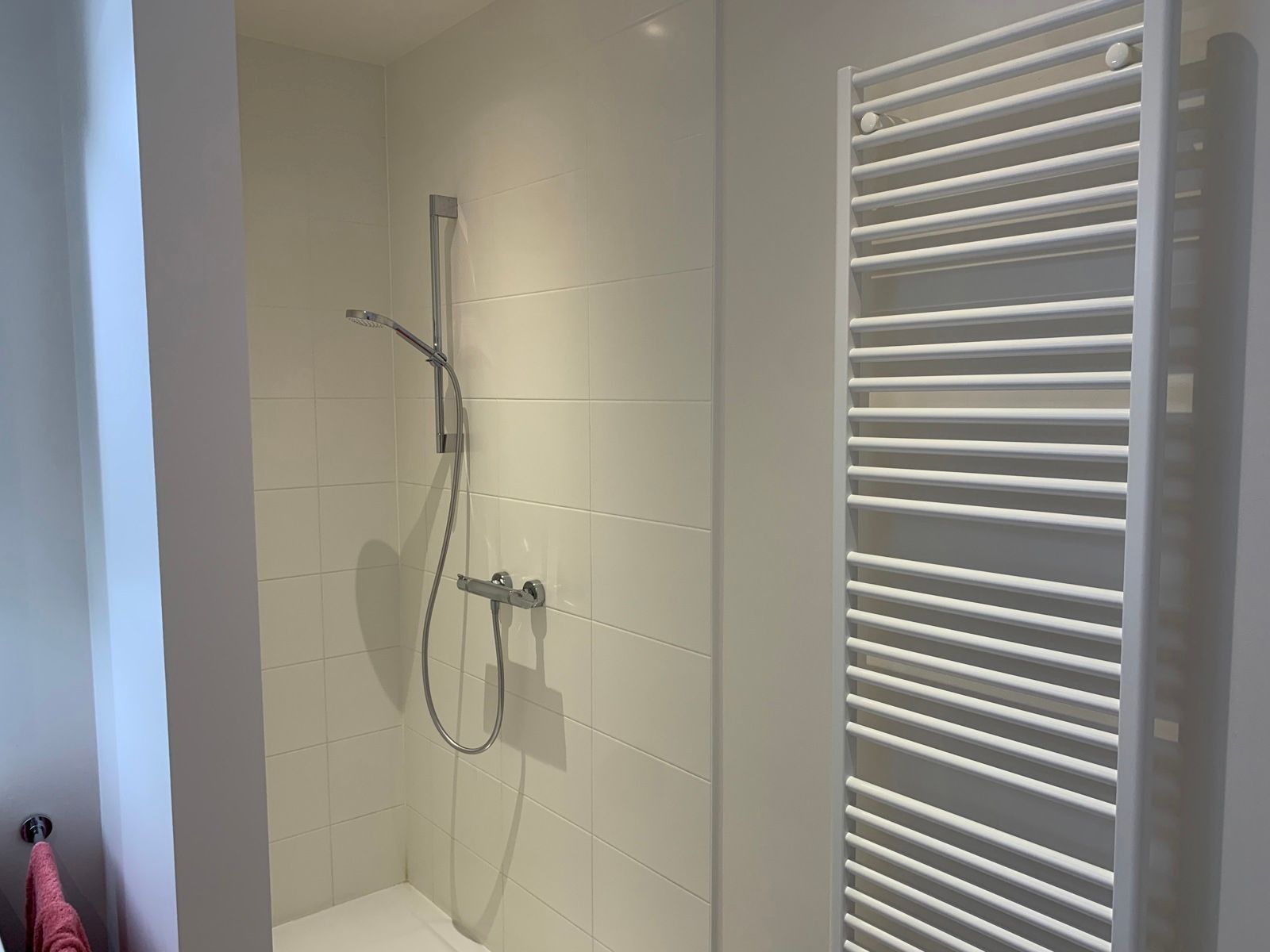 Appartement met 2 autostaanplaatsen! foto 7