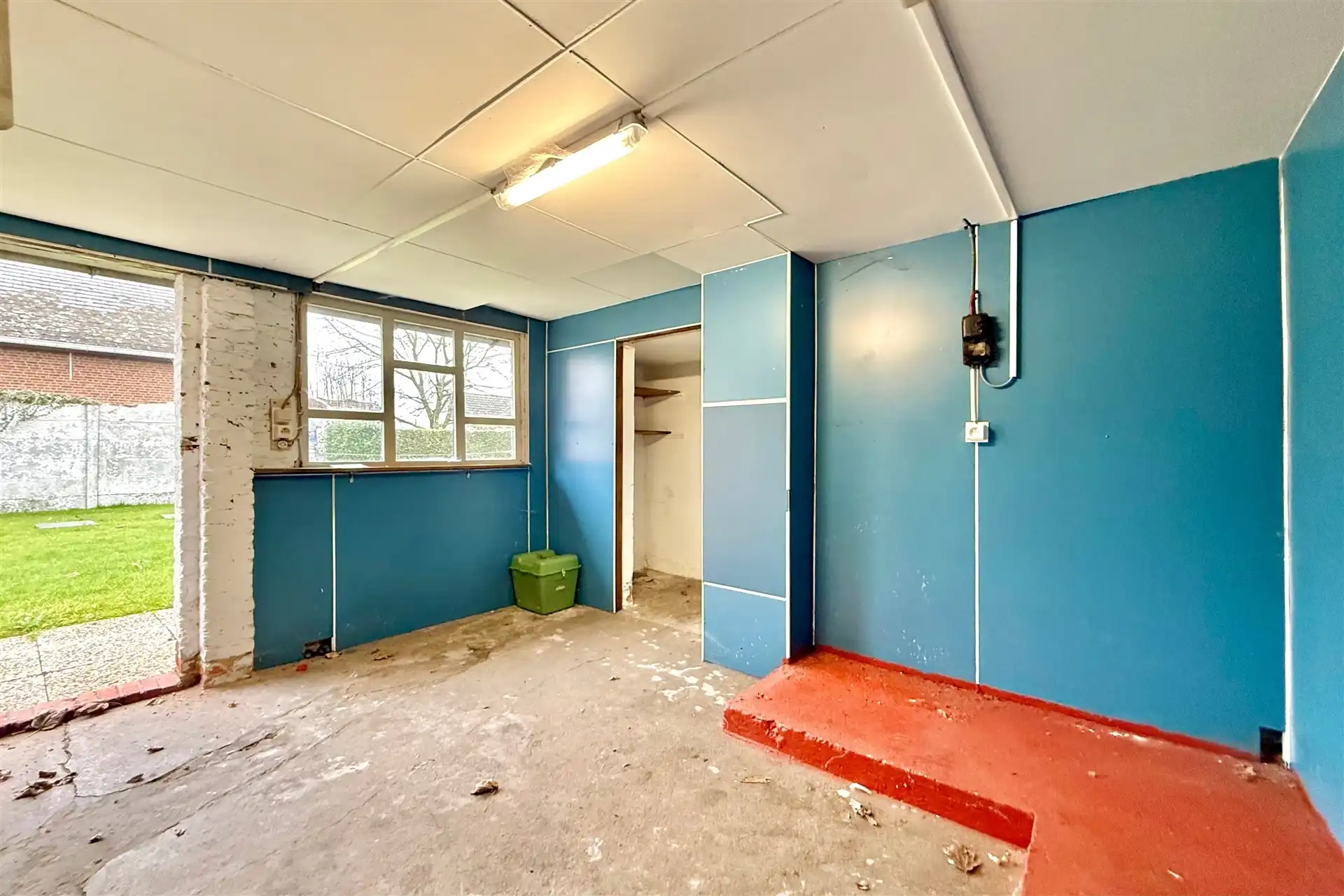 Te renoveren woning met tuin en garage foto 18