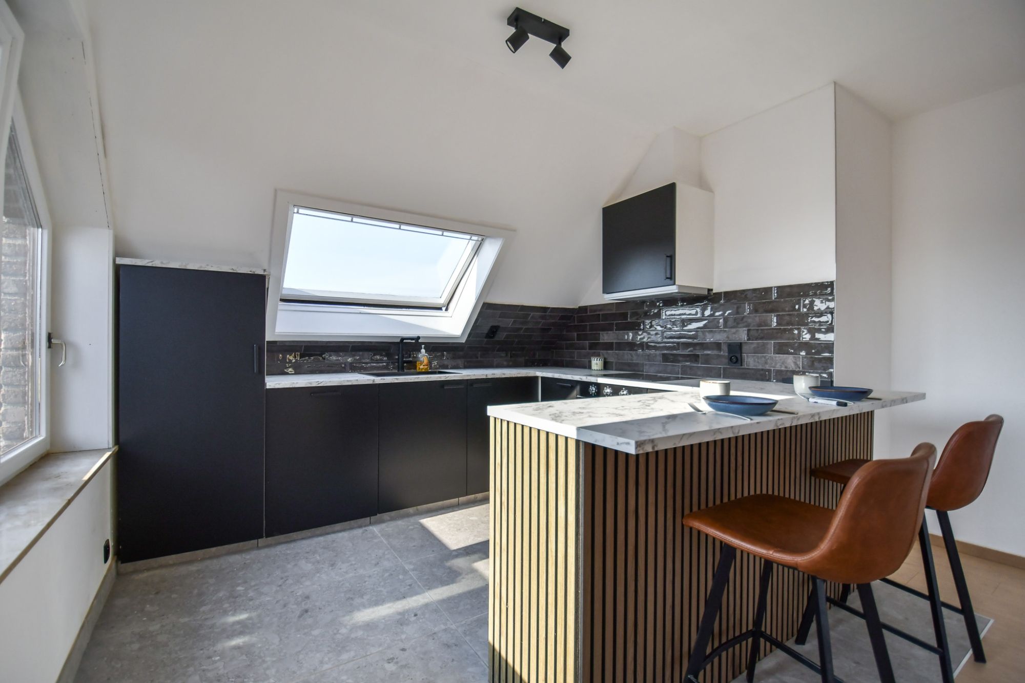 Centraal gelegen één-slaapkamerappartement met garage foto 6