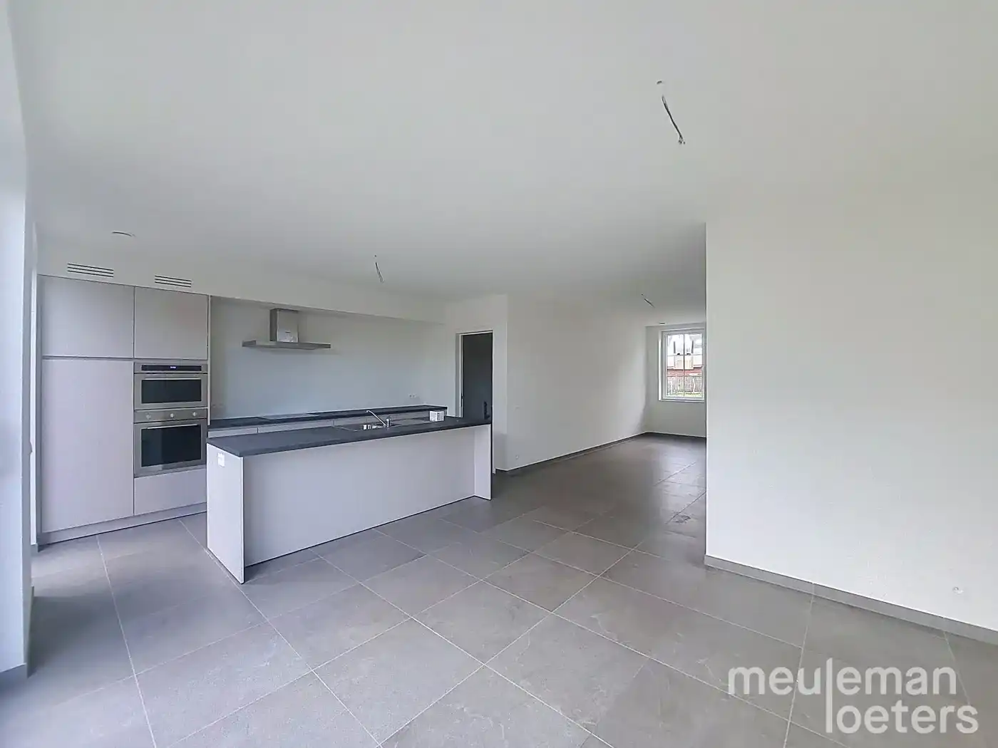 Nieuwbouwwoning met 4 slaapkamers foto 2