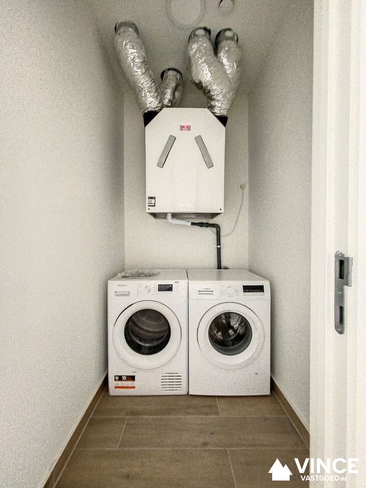 Gerenoveerd GEMEUBELD éénslaapkamerappartement in hartje Antwerpen foto 8