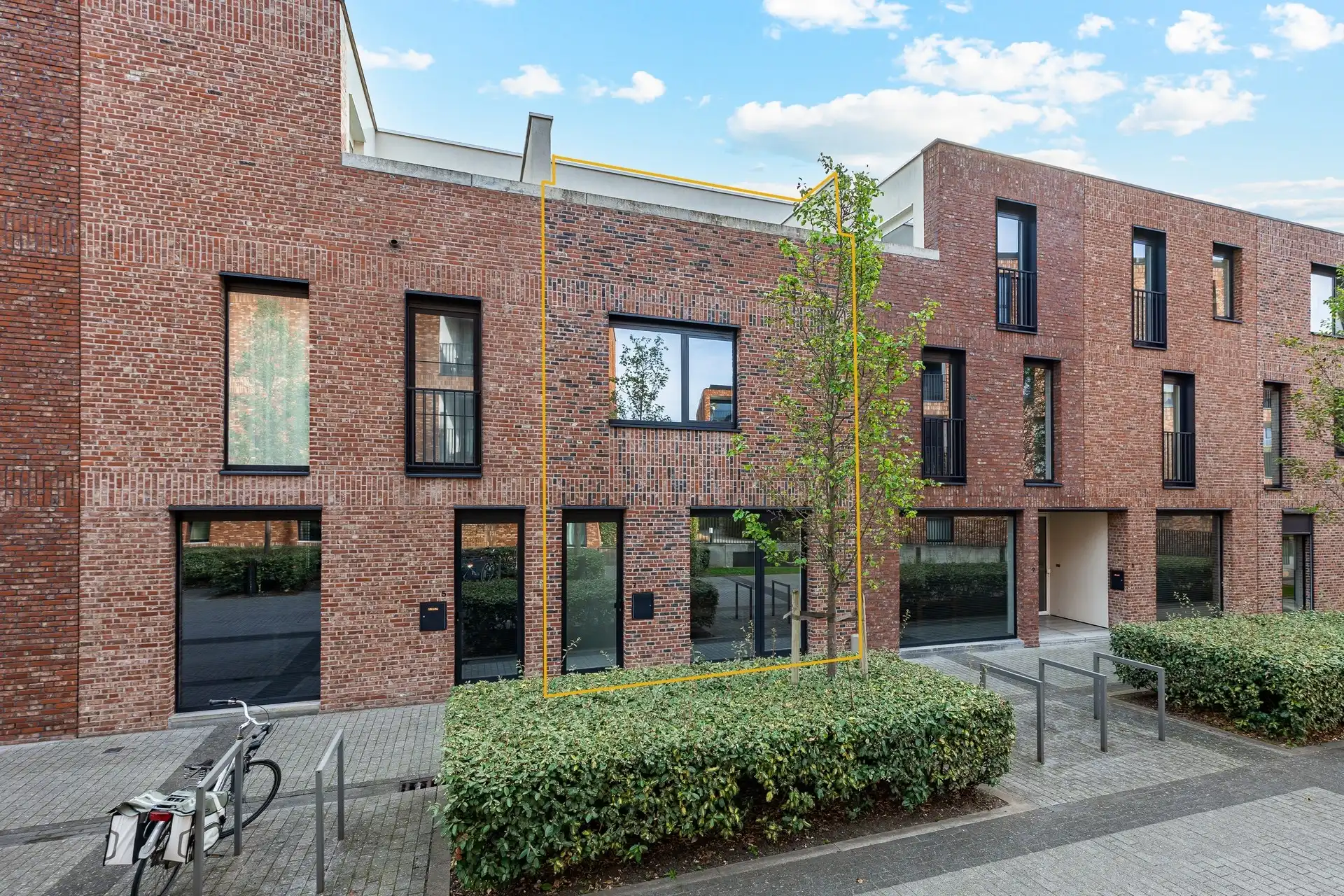 Energiezuinige stadswoning met 3 slaapkamers, terras en private parking in Aalst foto 26