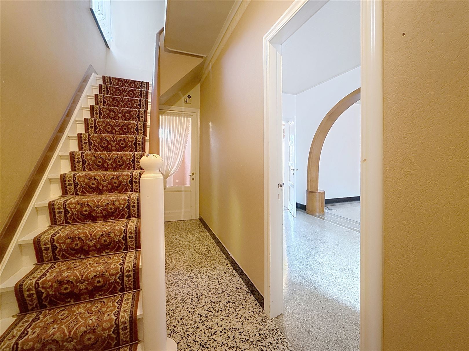 Ruime woning met 4 slpks en verhuurde studio + tuin foto 15