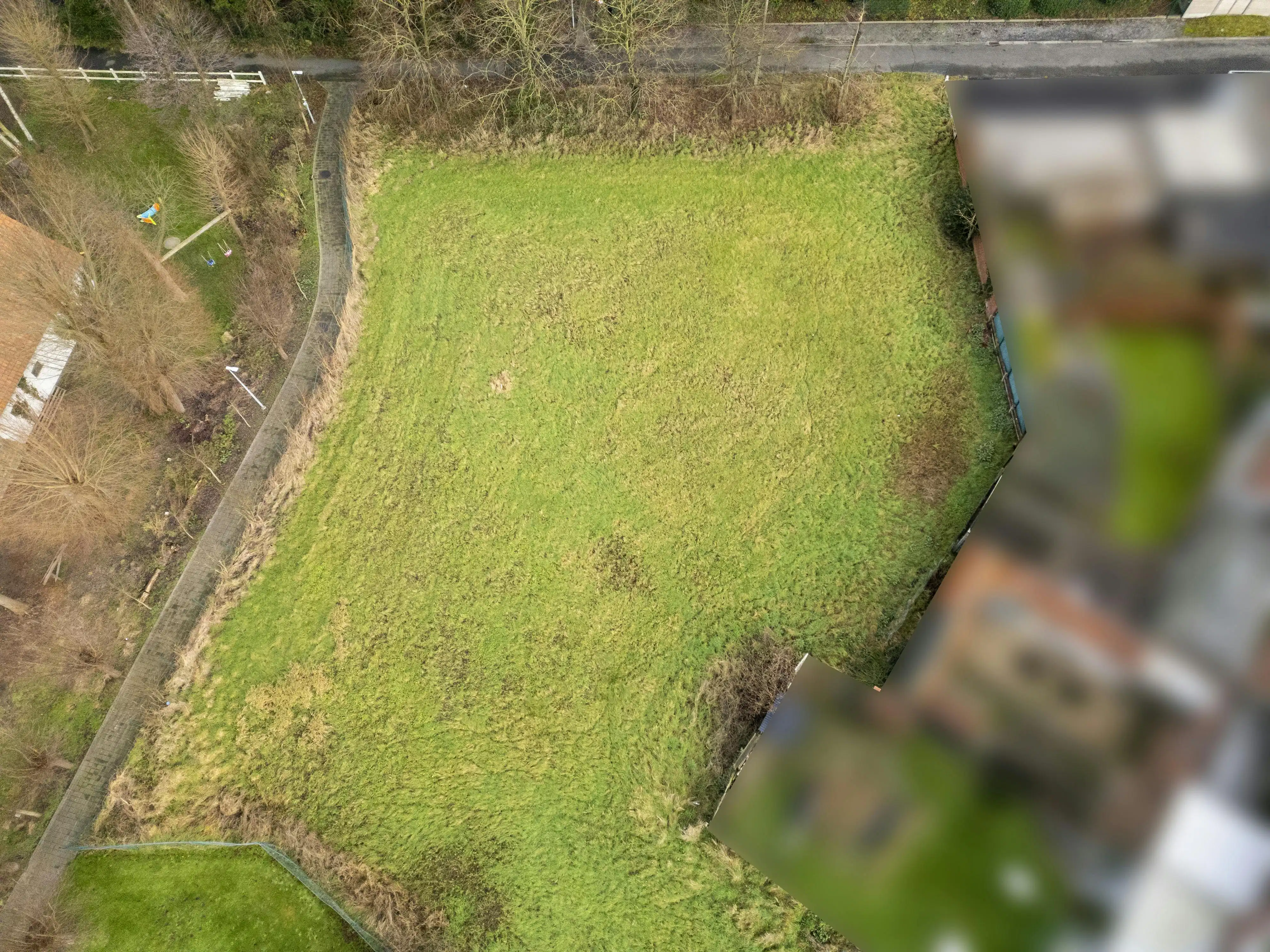 Bouwgrond (811m²) te koop op een centrale locatie te Gullegem foto 2