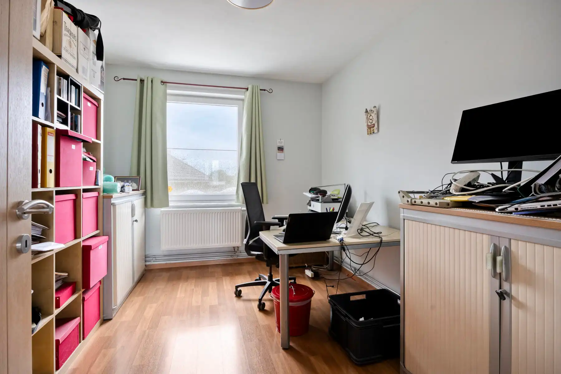 Zeer ruim appartement(3slpks) met 2 garages + zolder + tuin  foto 17