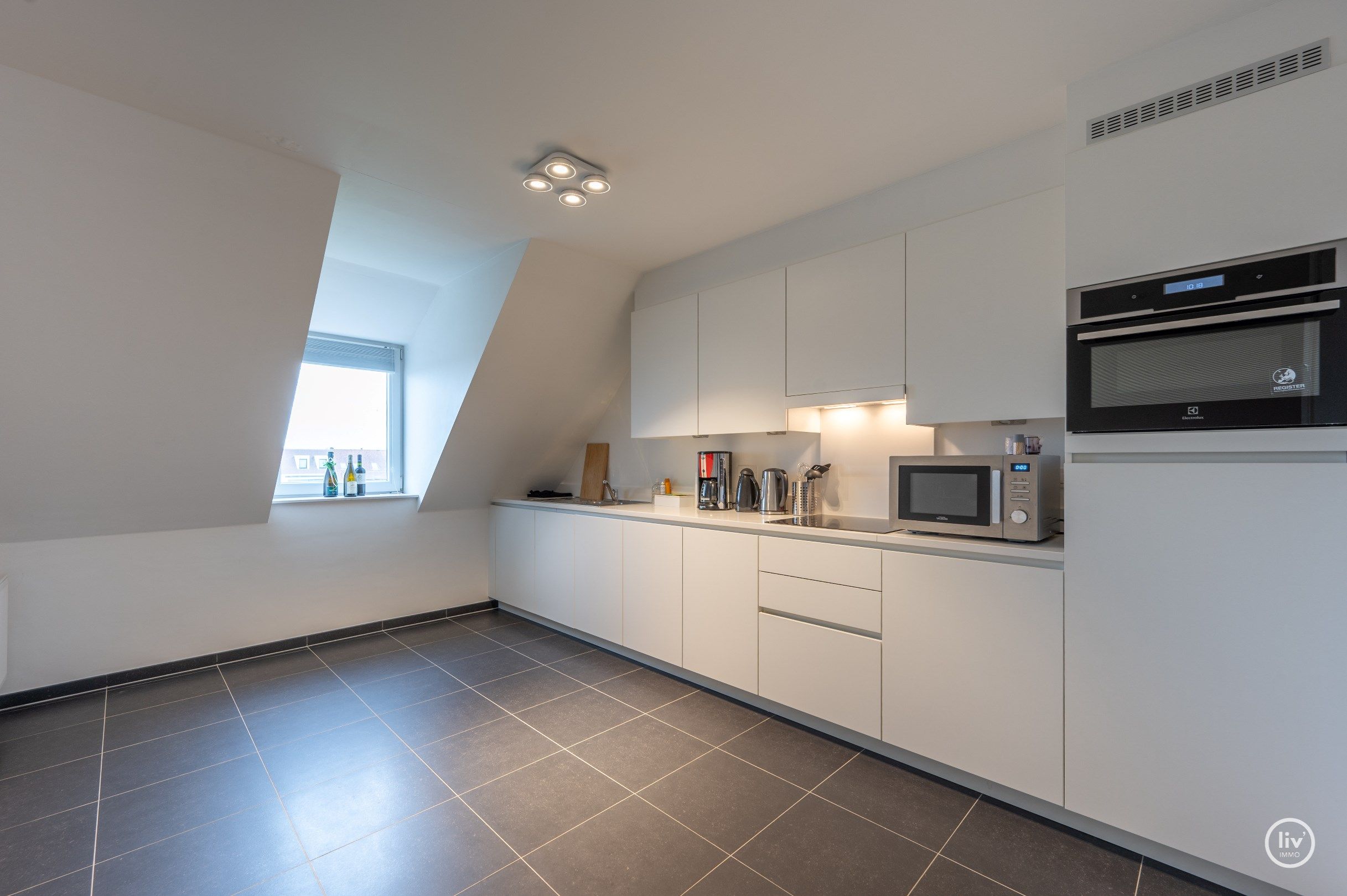 Aangenaam duplexappartement in een nieuwe residentie gelegen in de Lippenslaan, op enkele passen van de markt te Knokke foto 9