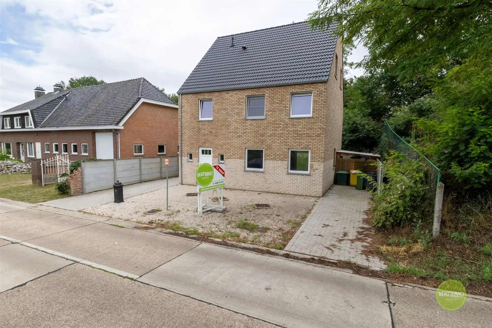 Vrijstaande casco gezinswoning met 6 slaapkamers  foto {{pictureIndex}}