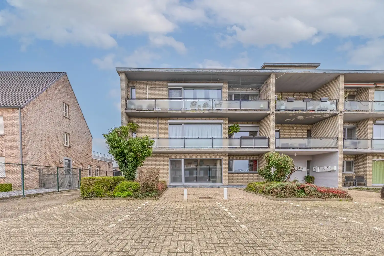 Gelijkvloers appartement met 3 slaapkamers, terras en garage in Uikhoven aan de Maas! foto 26