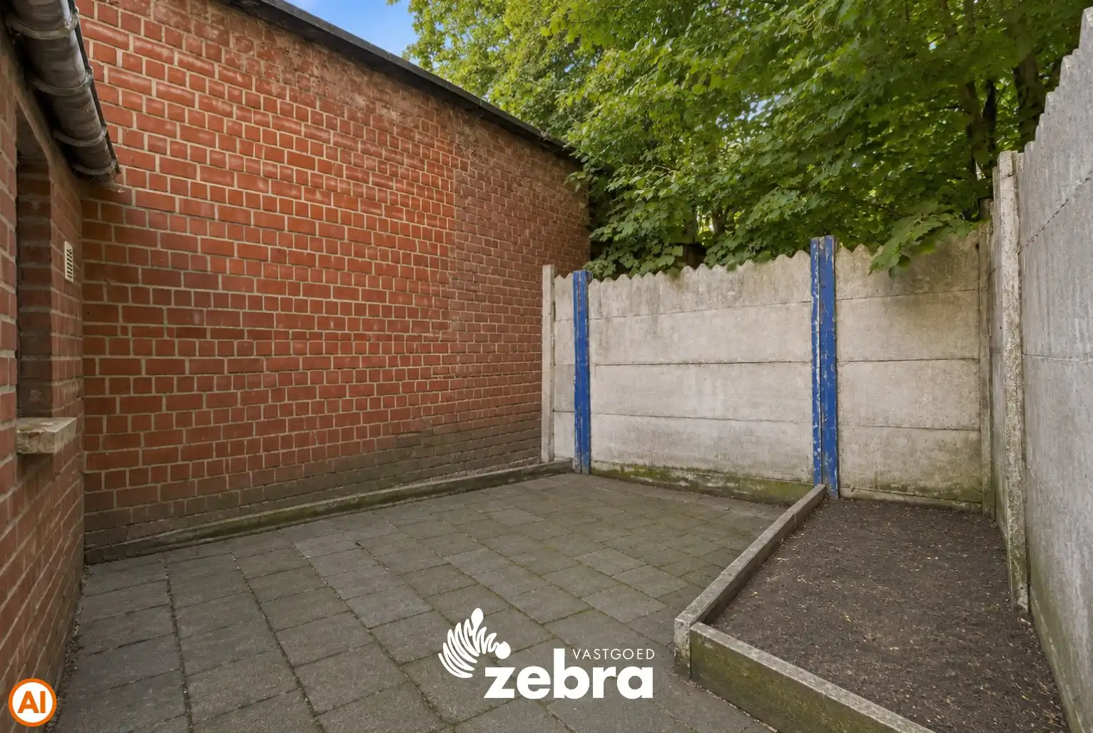 Te renoveren woning met 3 slaapkamers, kelder en zuidwestgerichte stadskoer in Tielt! foto 14