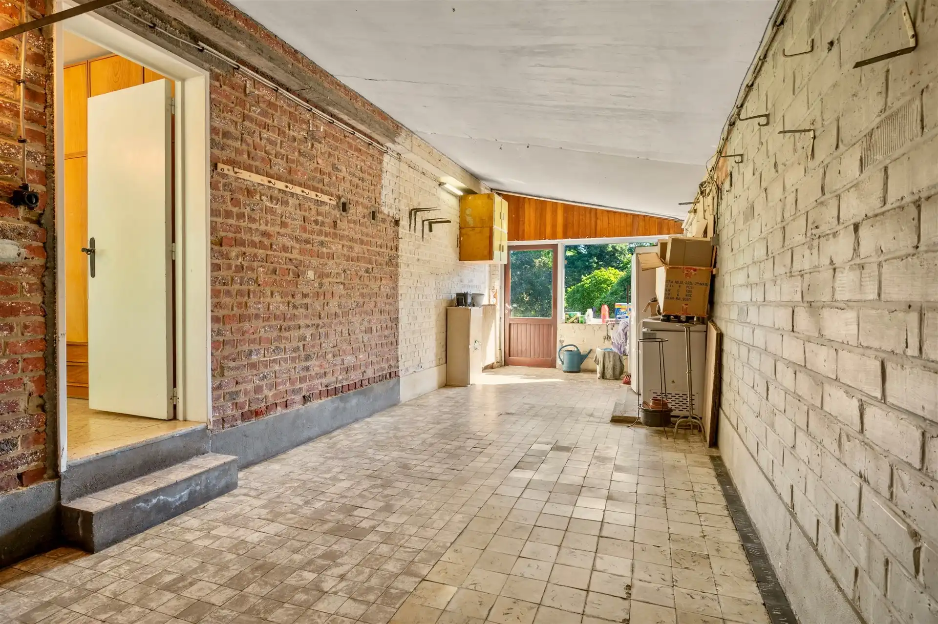 Bijzonder unieke villa op zeer ruim perceel foto 16