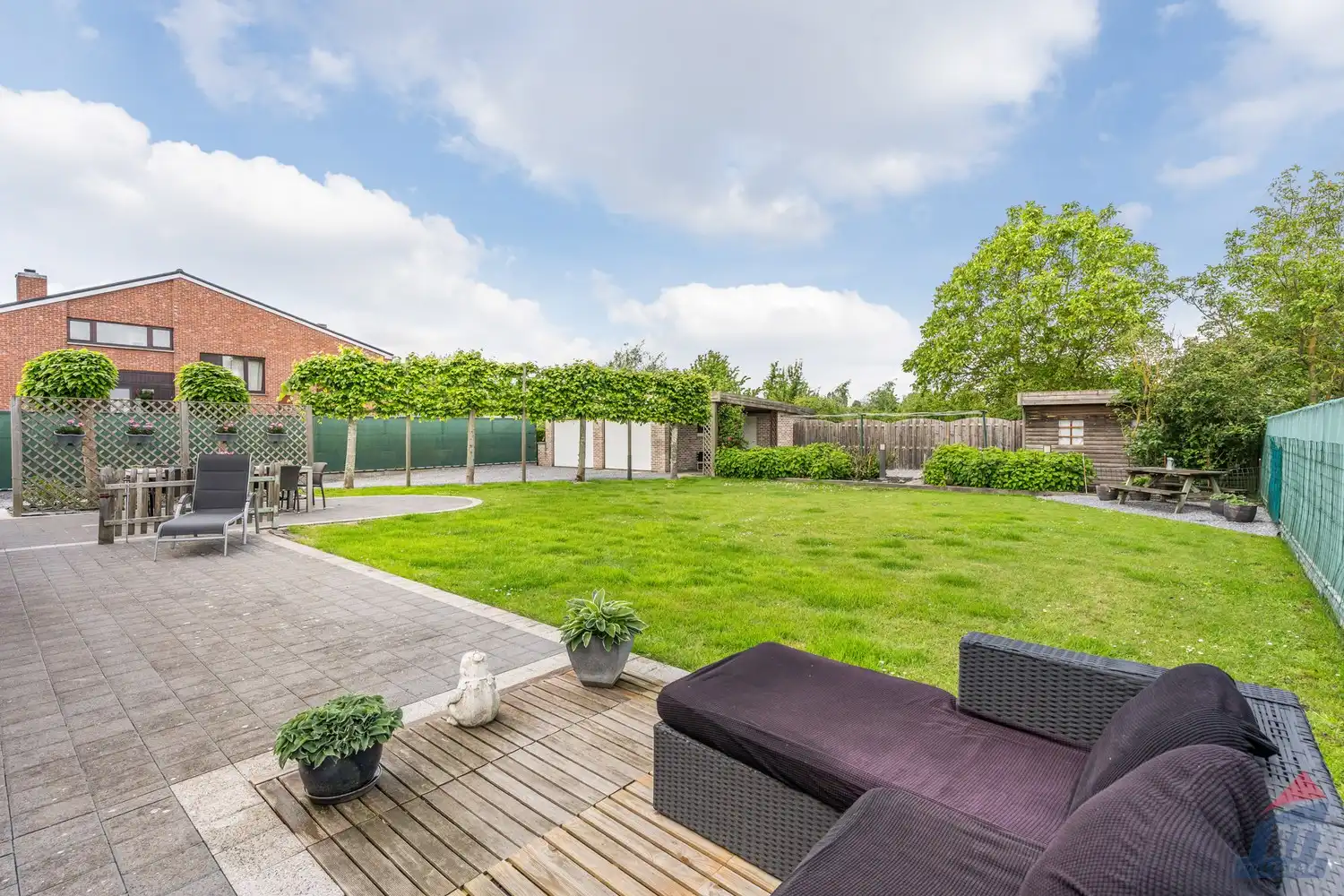 Instapklare open bebouwing met 4 slaapkamers, ruime tuin en dubbele garage in het groene Sint-Truiden foto 20