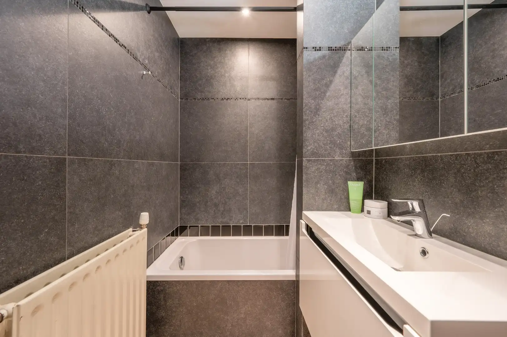 Pied-à-terre heel goed gelegen in het centrum van Knokke, op enkele passen van de zee en de winkels. foto 18