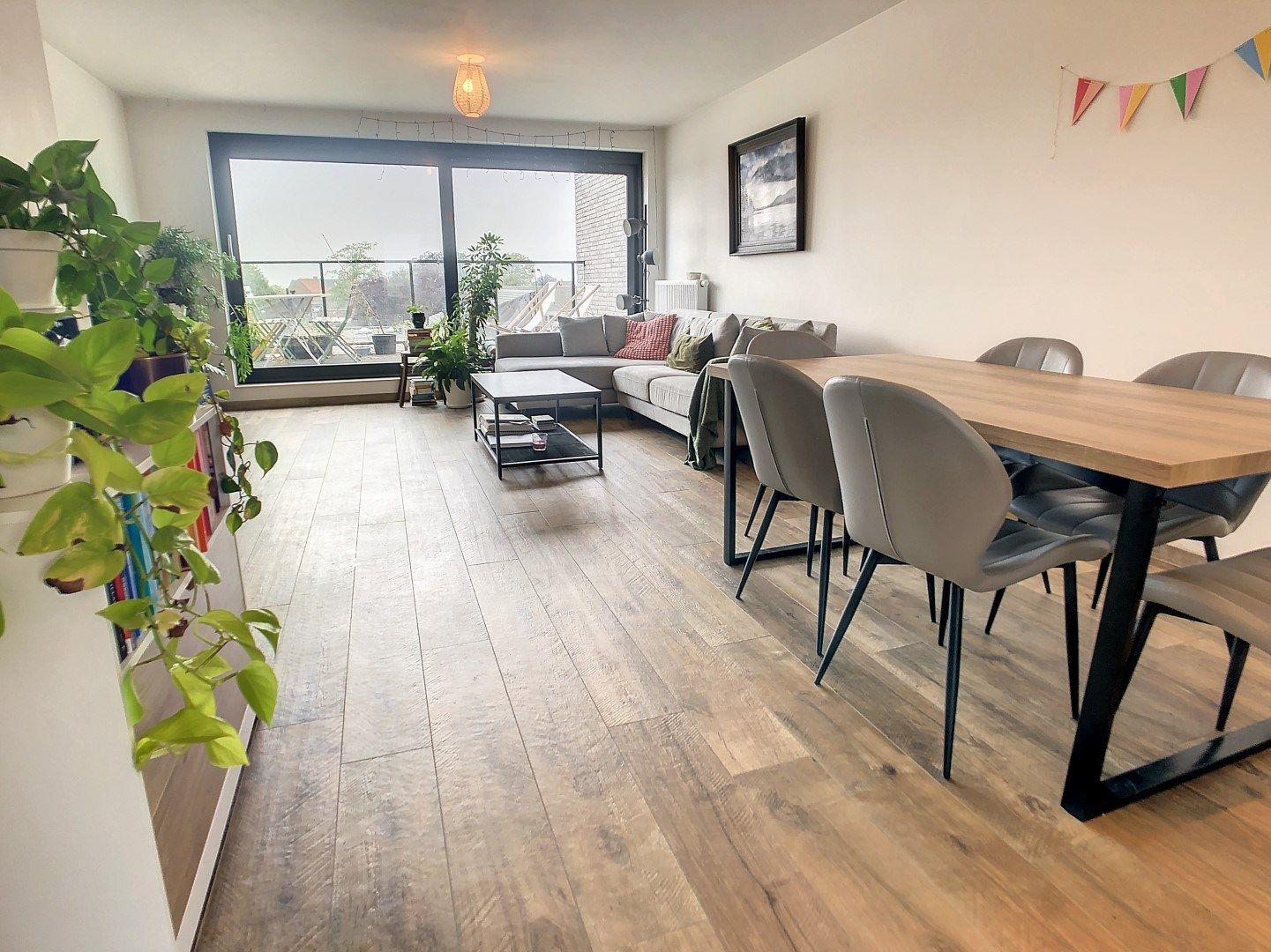Recent appartement in centrum Westrozebeke foto {{pictureIndex}}