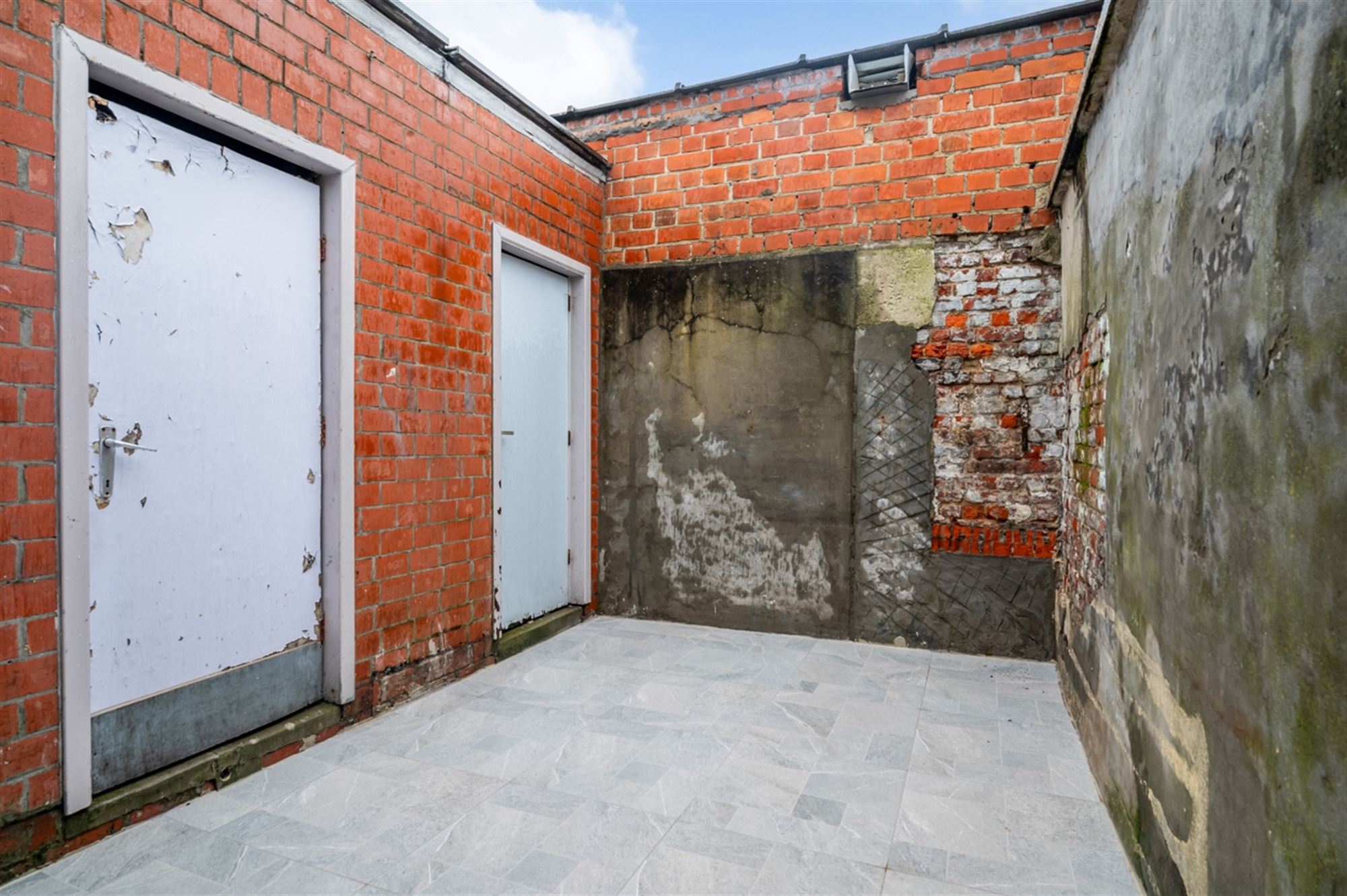 Mooi gerenoveerde woning met 4 slaapkamers en 2 badkamers te Aalst. foto 7