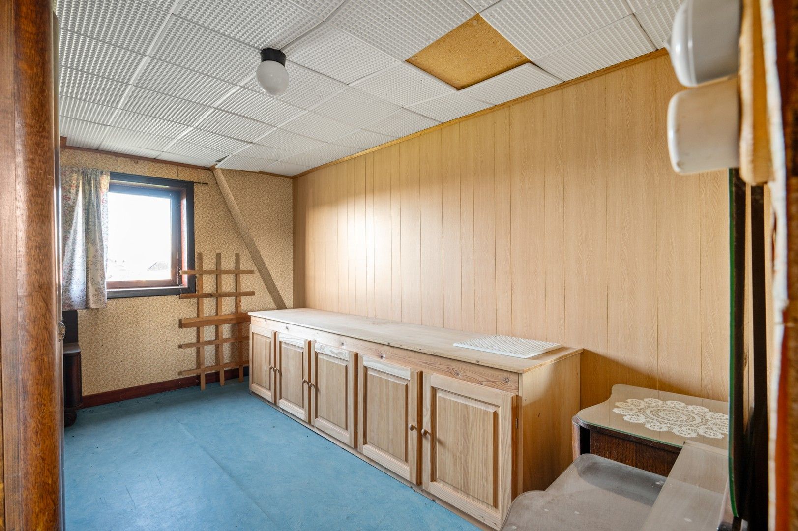 Volledig te renoveren woning met tal van mogelijkheden op een perceel van 1014 m² foto 17