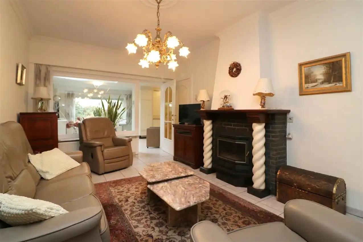 label c, nabij station, garage voor vijf wagens foto 21