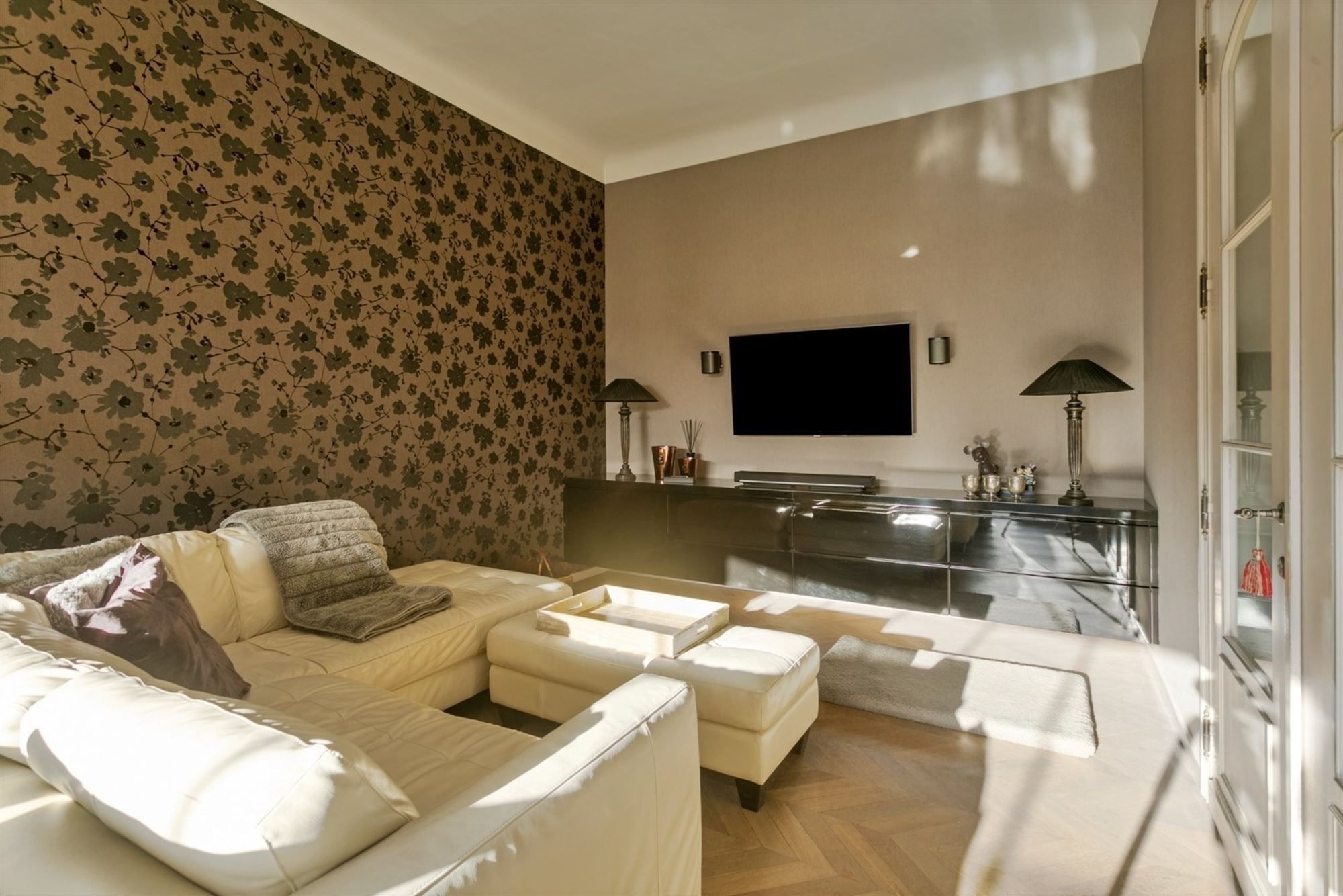 Karaktervolle woning in centrum Essen met prachtige tuin, 4 slaapkamers en commerciële ruimte foto 6