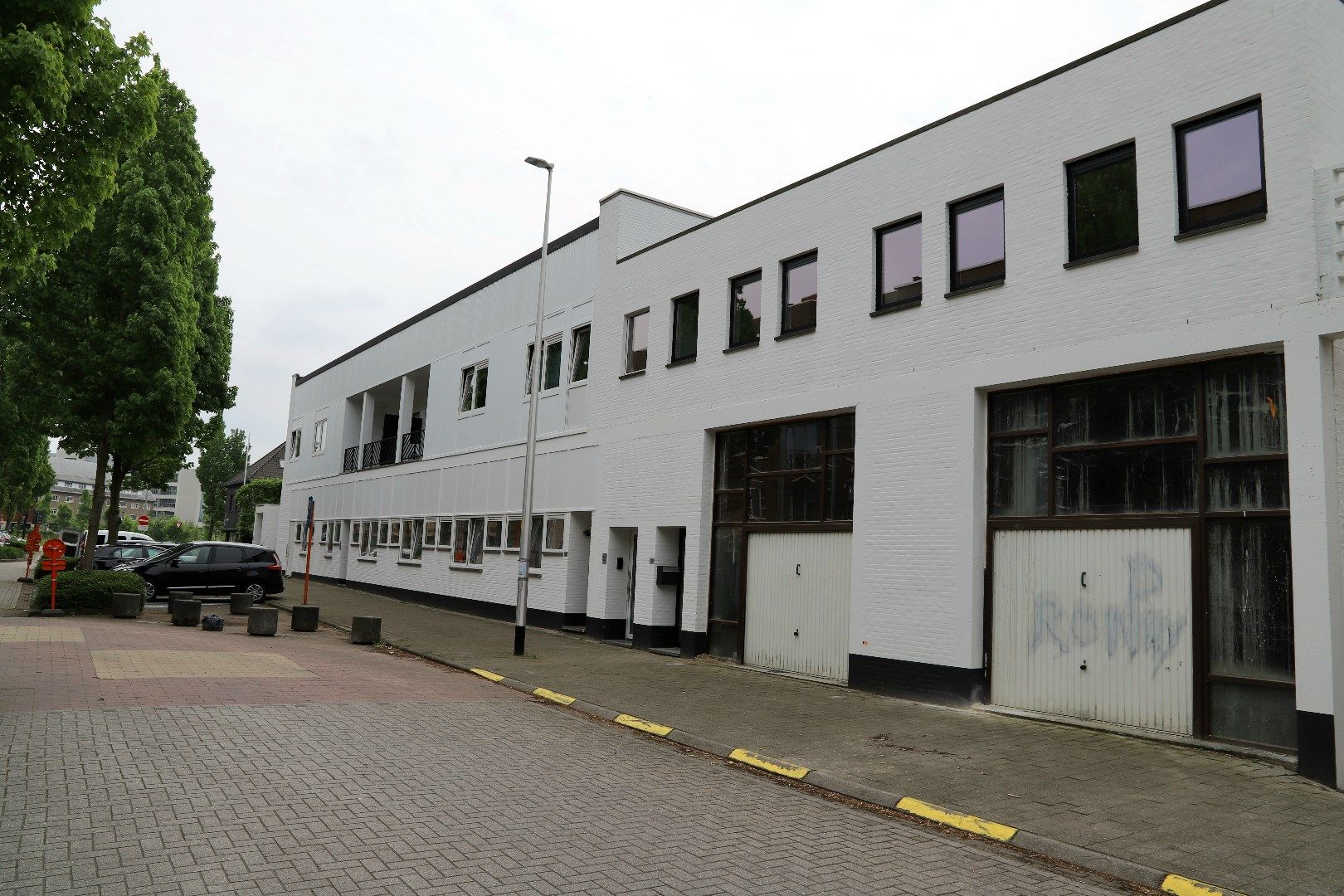 Penthouse van 178m² met 2 slaapkamers en ruim terras vlakbij Genk centrum foto 3