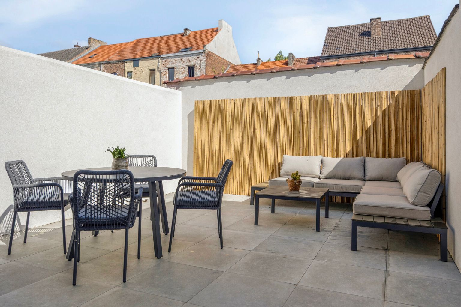 Volledig gerenoveerde rijwoning met stadstuin in Tienen foto 22