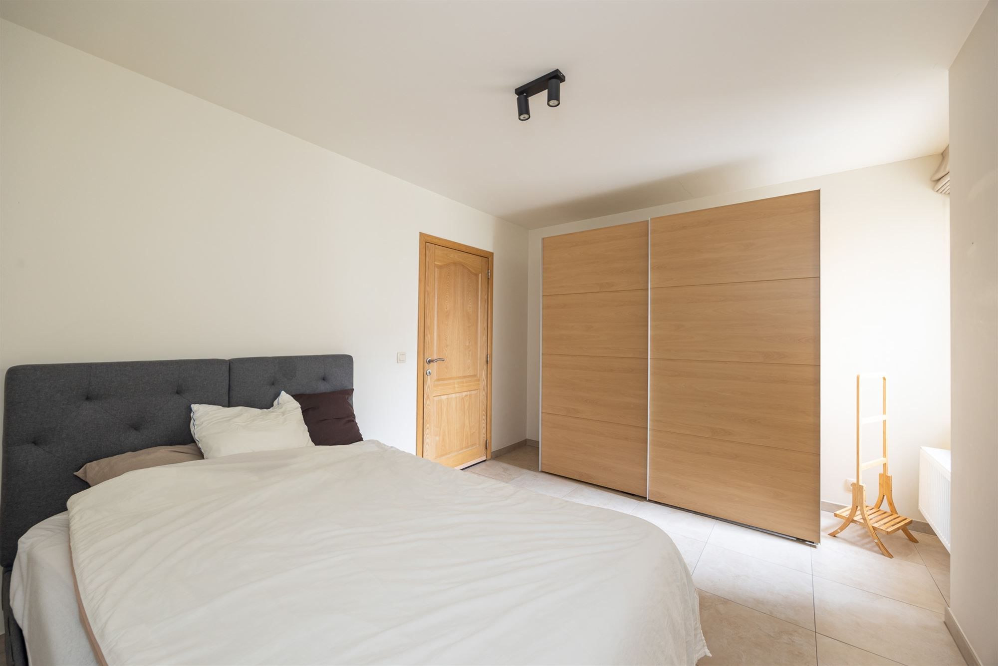 Instapklaar appartement met terras te Mechelen foto 8